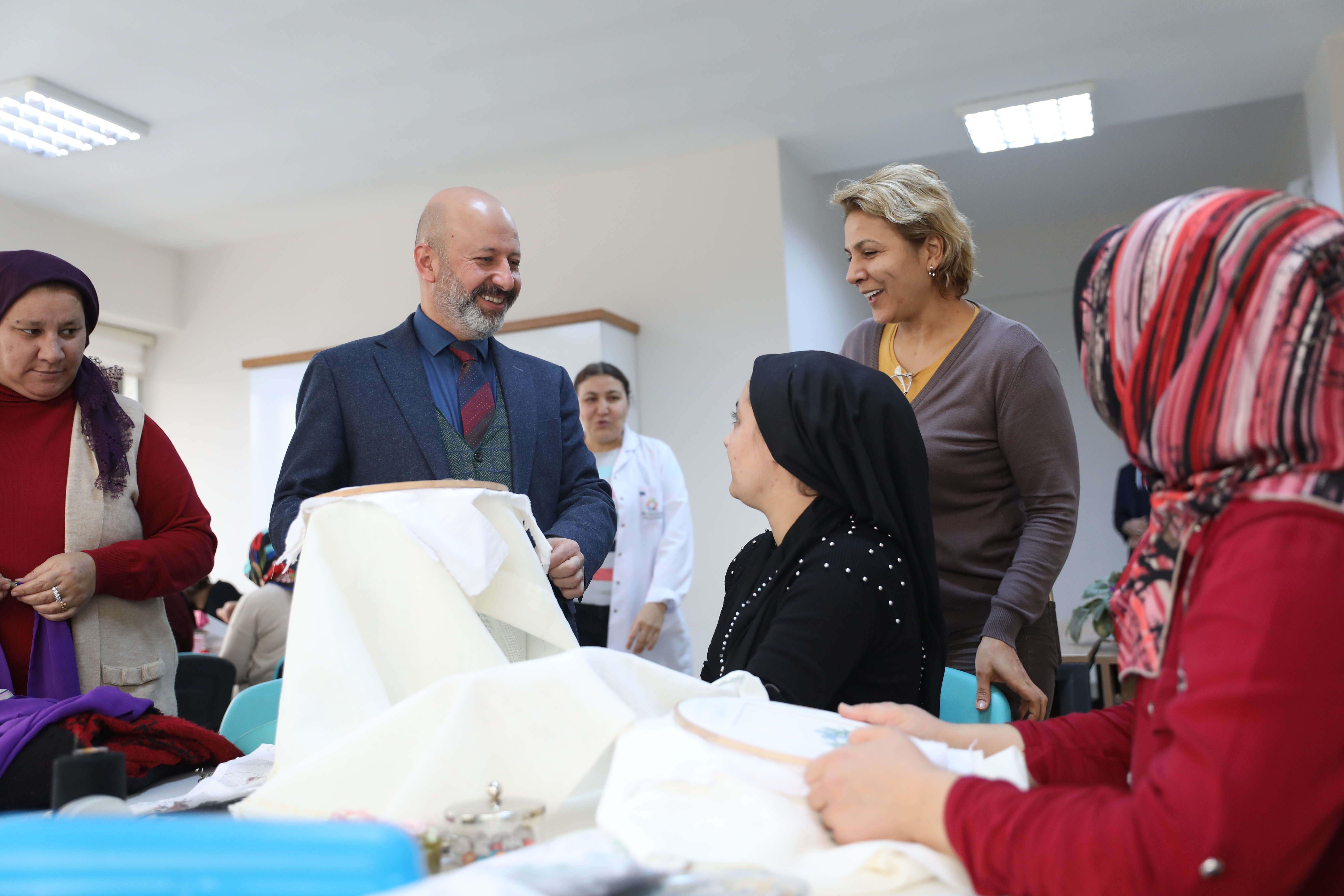 Başkan Çolakbayrakdar, “Çocuklara, gençlere ve kadınlara pozitif ayrımcılık yapıyoruz”