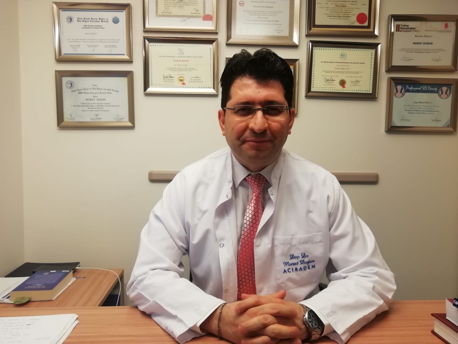 Doç. Dr. Murat Doğan: “Korona virüsü, geçtiğimiz yıllarda ortaya çıkan SARS virüsü ile büyük oranda benzerlik gösteriyor”