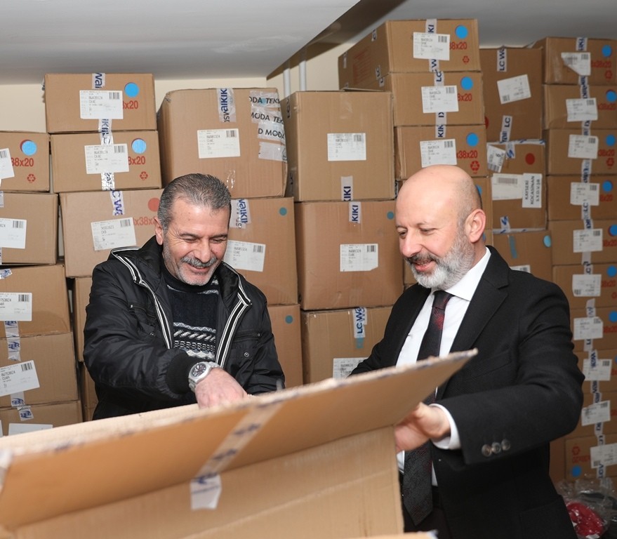 Kocasinan’ın sosyal marketi, mağaza konforunda alışveriş keyfi yaşatıyor