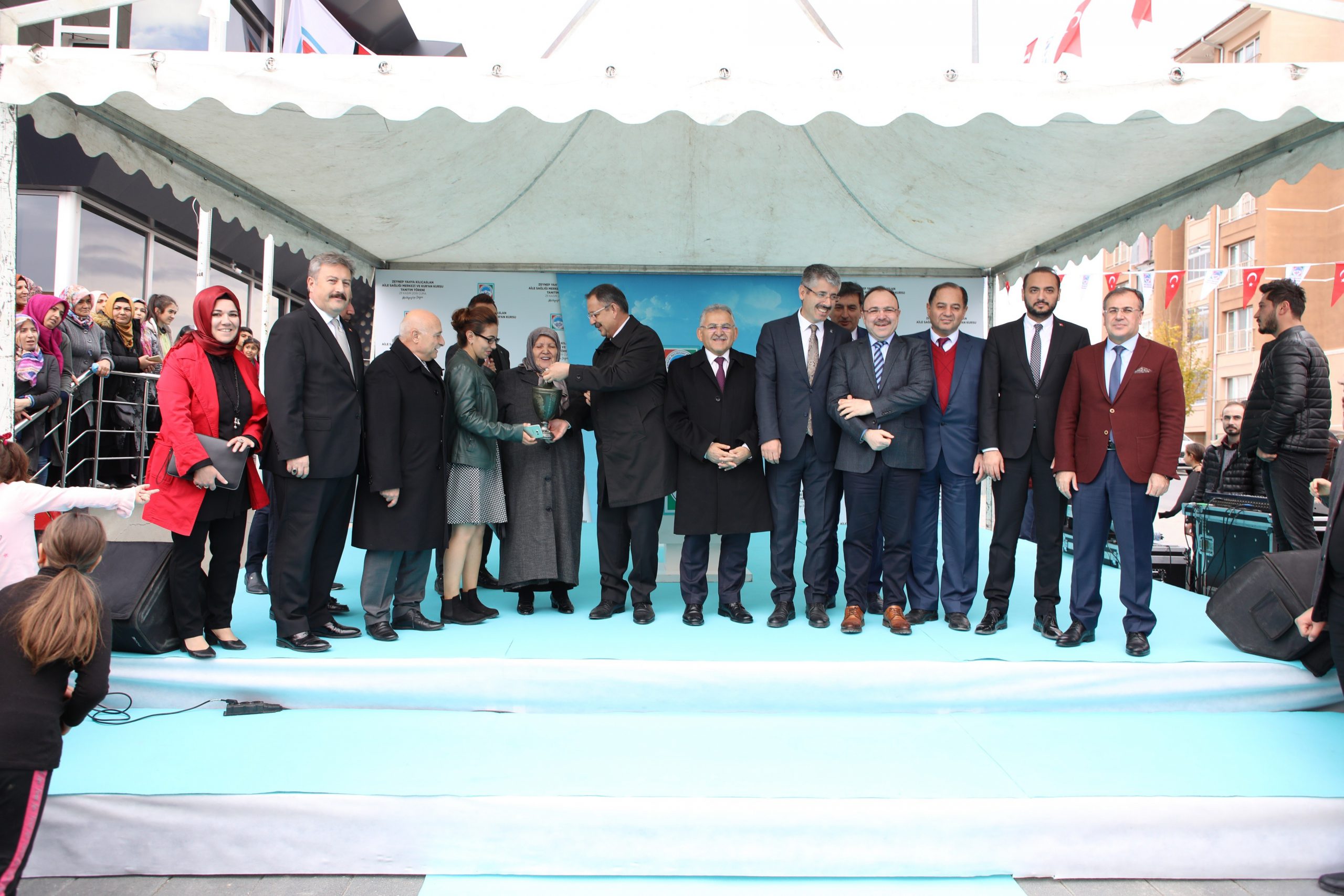 TOKİ Zeynep-Yahya Kılıçaslan Sosyal Tesisleri Hayırlı Olsun