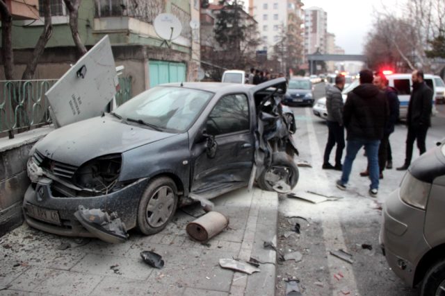 Kayseri’de 3 araçlı zincirleme kaza: 3 yaralı