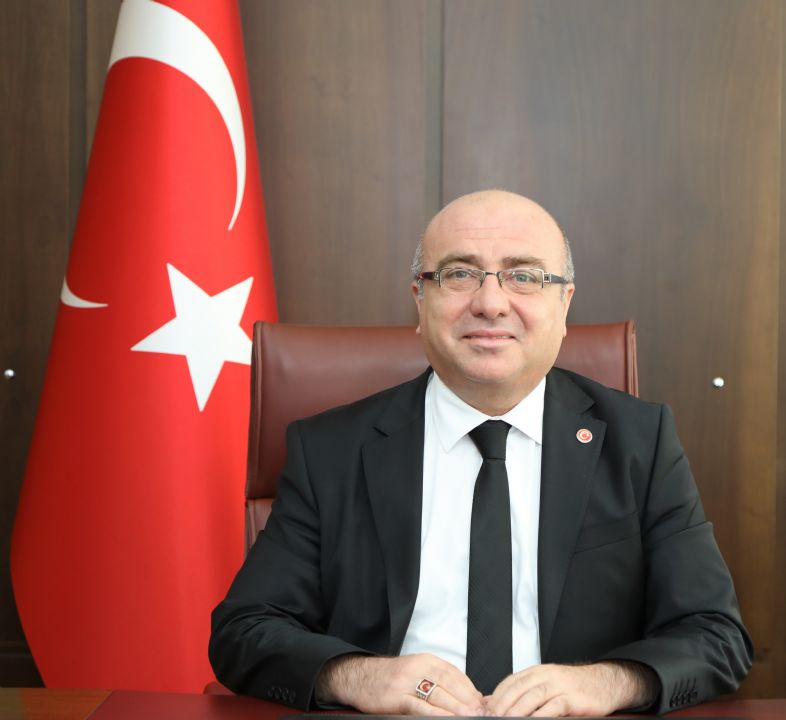 KAYÜ Rektörü Karamustafa ve CHP İl Başkanı Özer’den yeni yıl mesajı