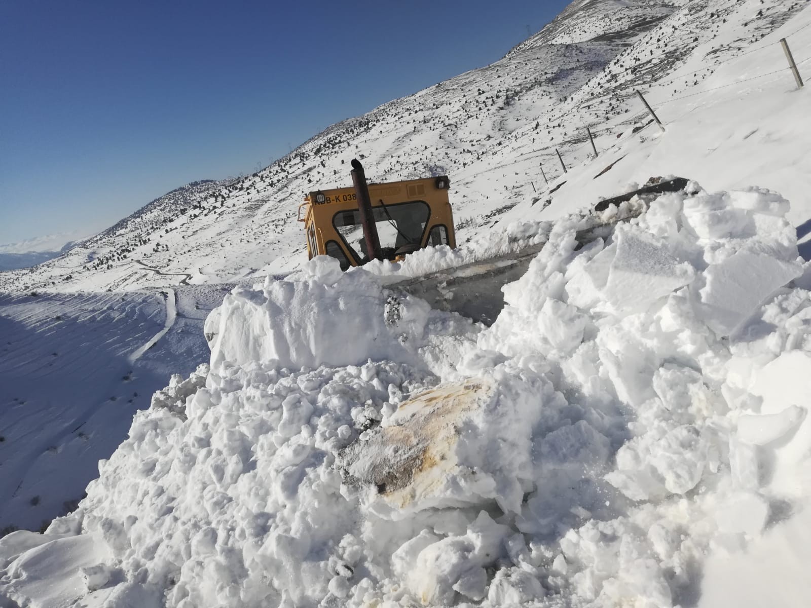 Büyükşehir ile yollar açık
