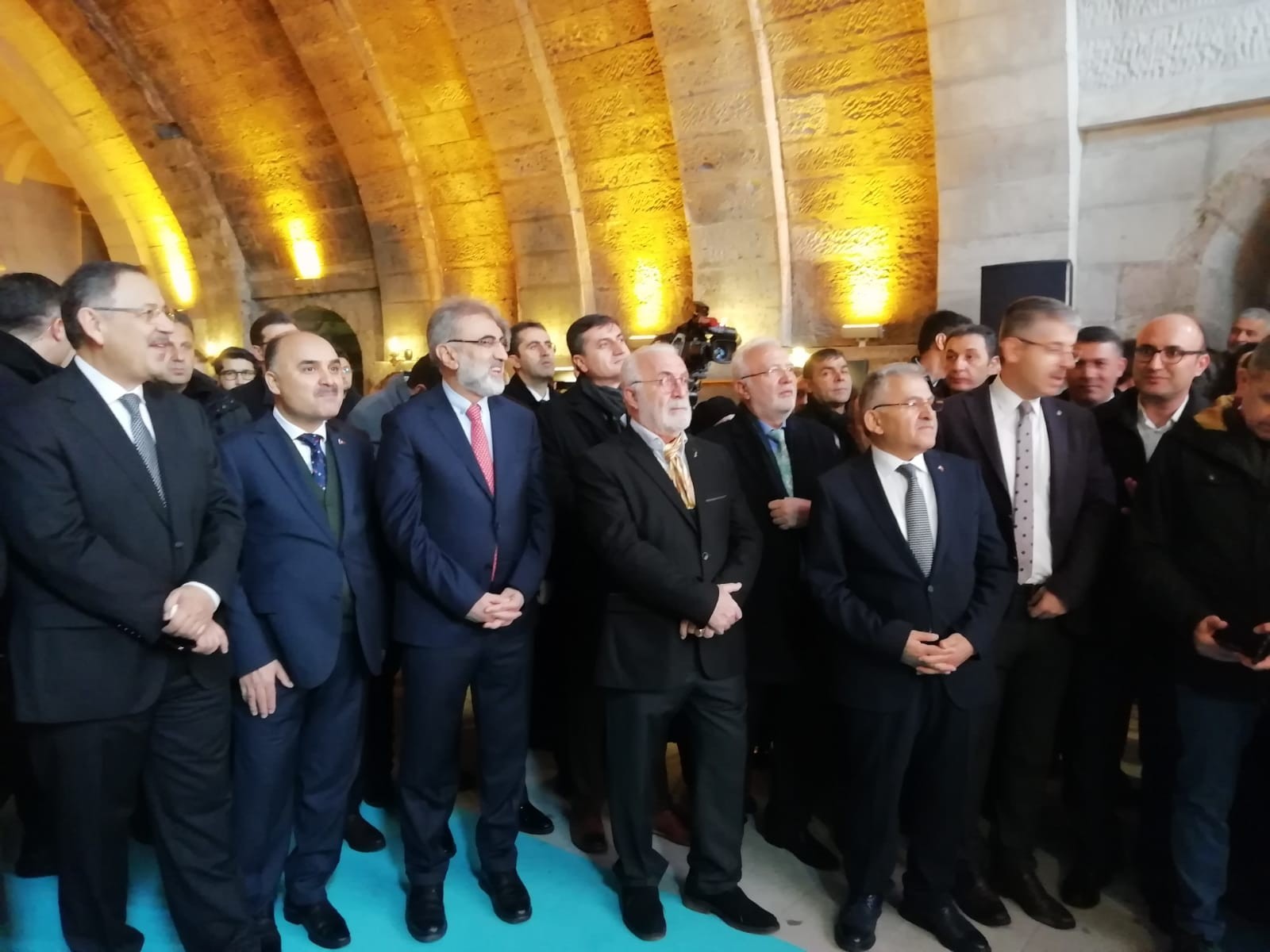 AK Parti’li Özhaseki: “Bazı kendini bilmezlerin bayrağımıza bile tahammülü yok”