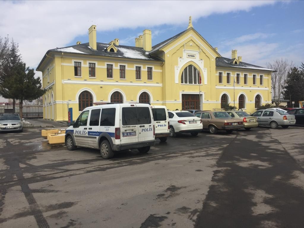 Tren garında bıçaklı kavga: 1 yaralı