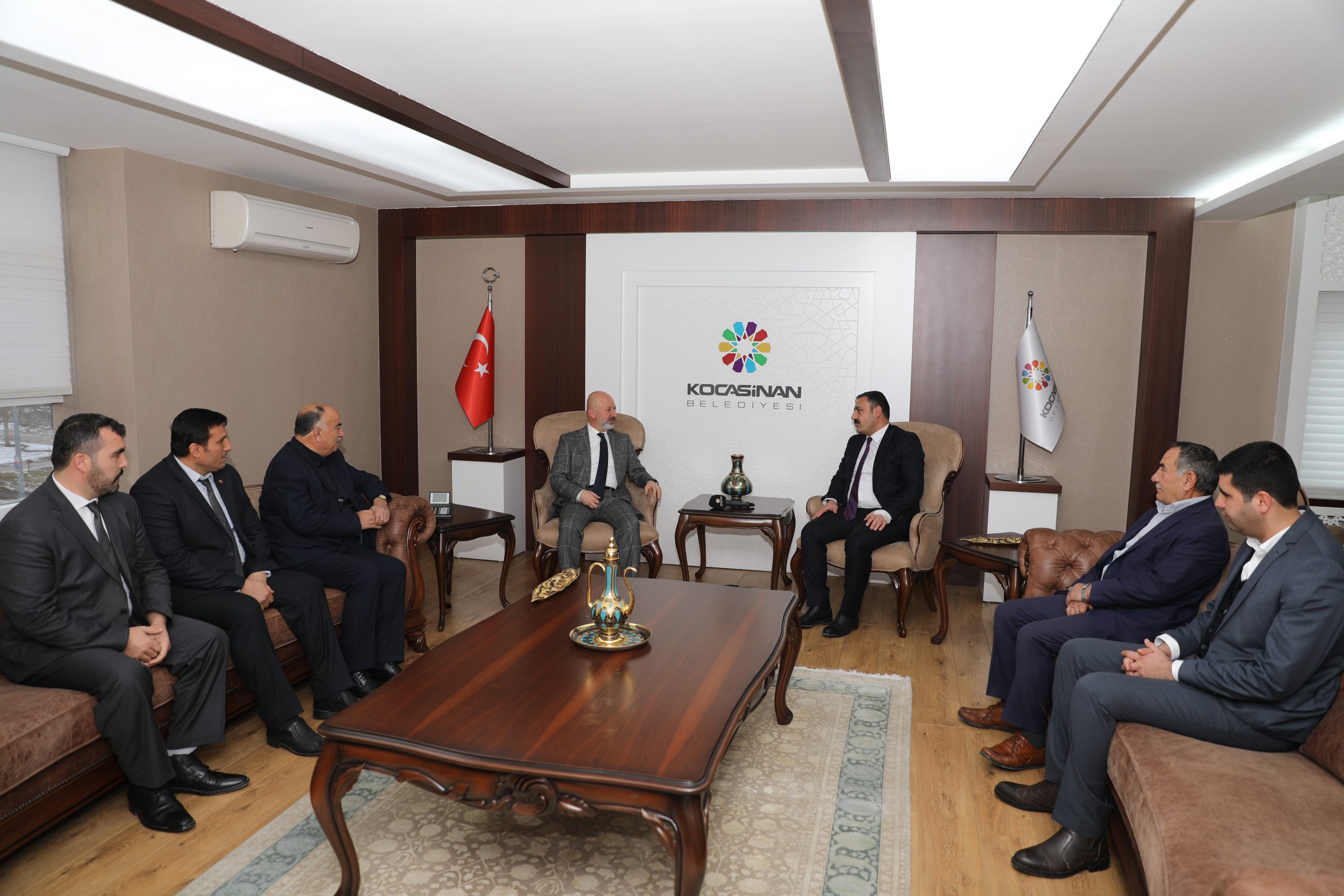 Başkan Çolakbayrakdar, kardeş belediye başkanını ağırladı