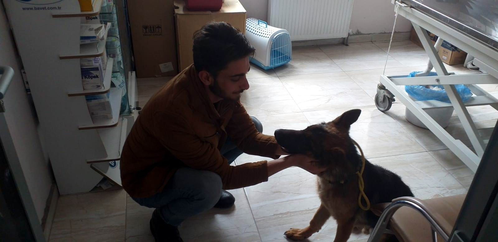 Köpeği sopayla döven yabancı uyruklu şahsa 947 TL ceza verildi