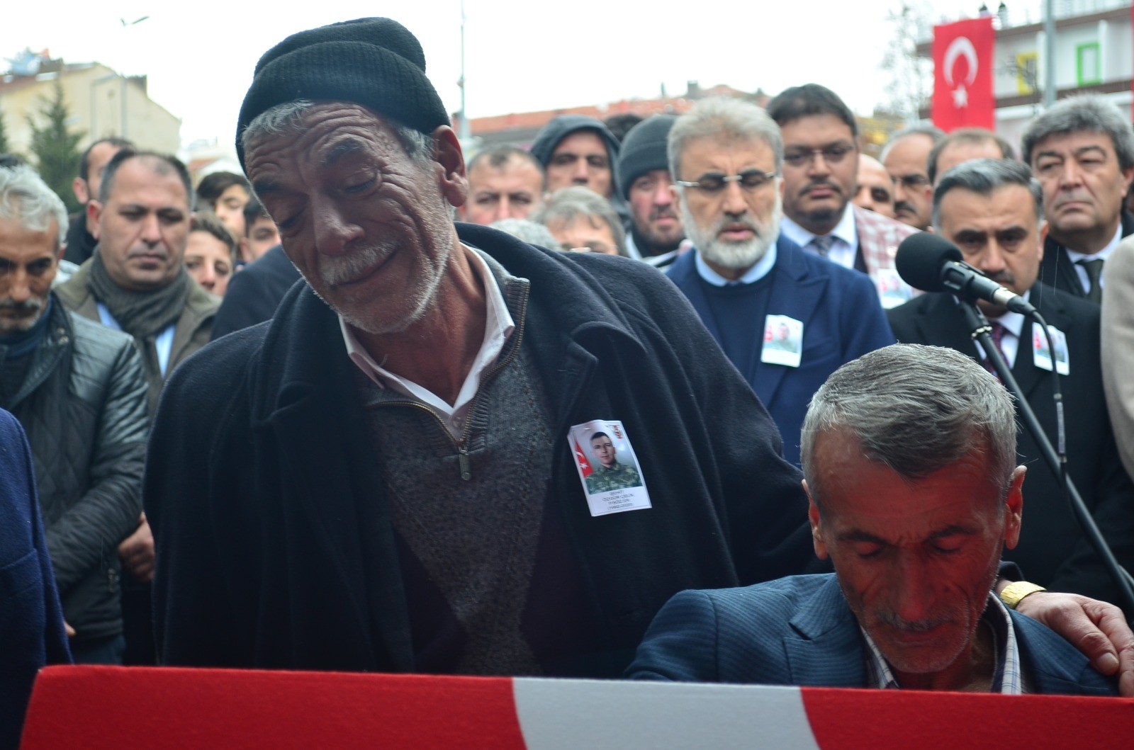 Şehit Özgür Çelik son yolculuğuna uğurlandı