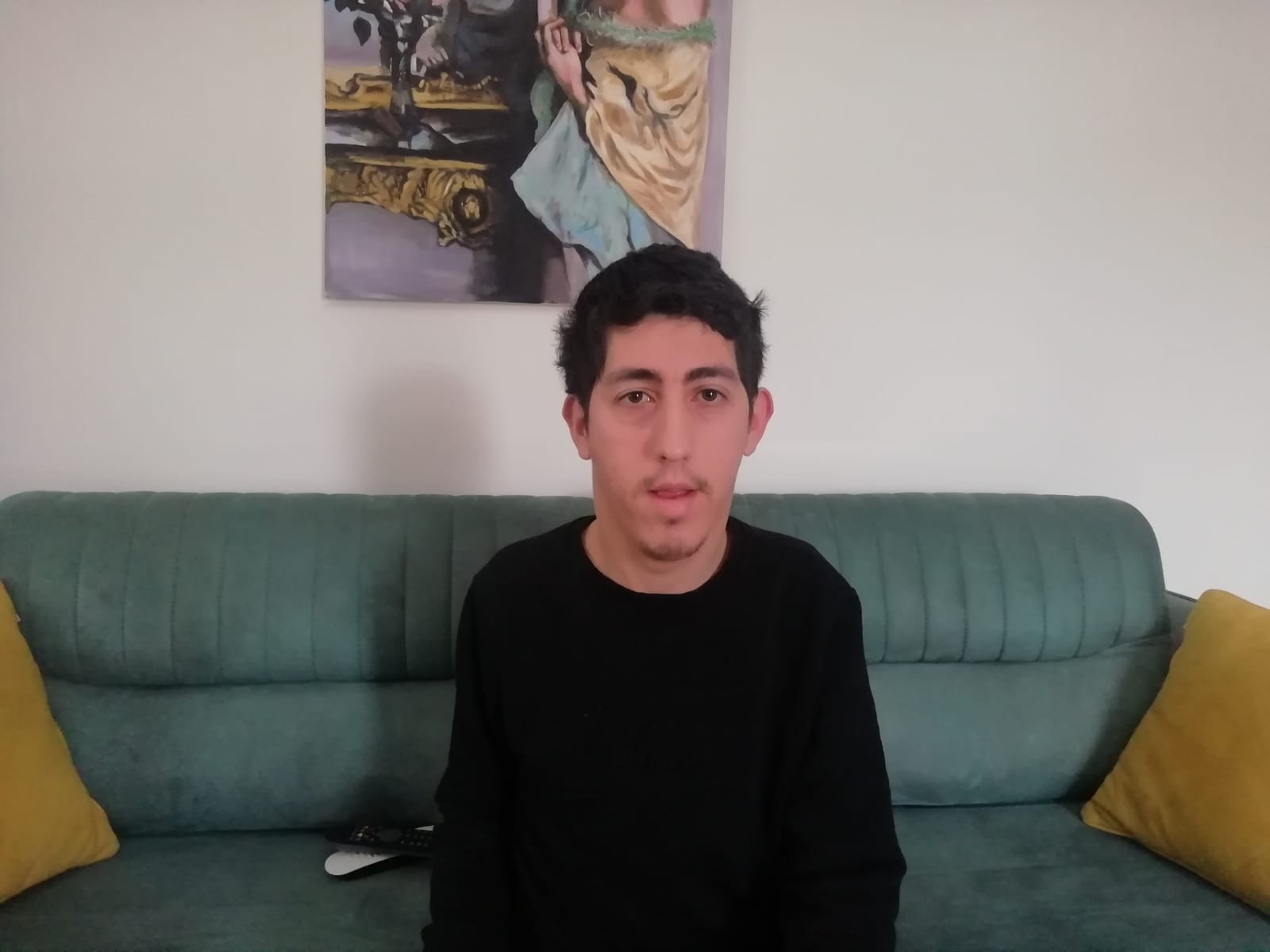 Kas hastası adam, yürüyebilmek için yardım bekliyor