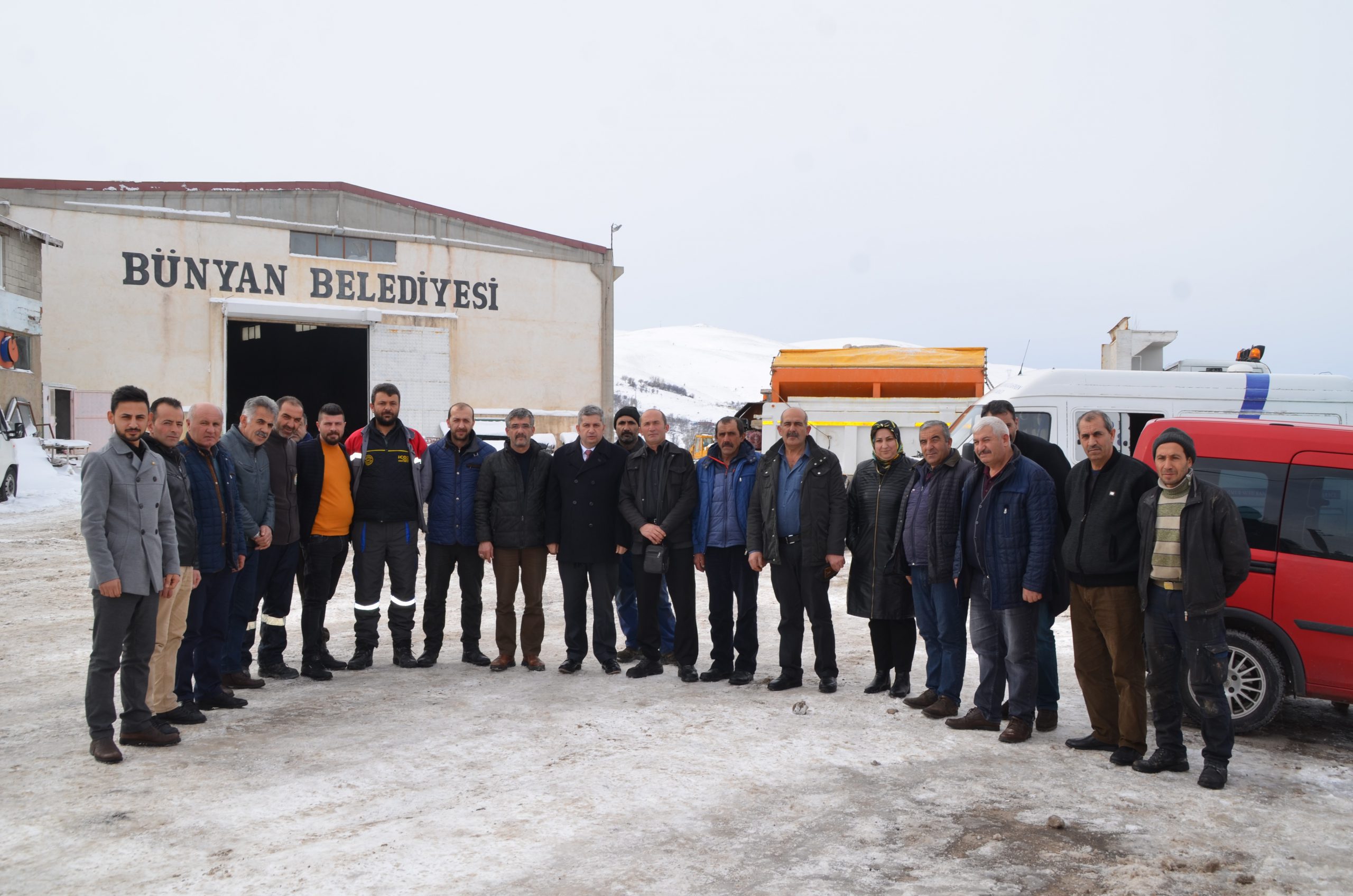 Başkan Altun ve Mahalle Muhtarlarından ekiplere teşekkür ziyareti