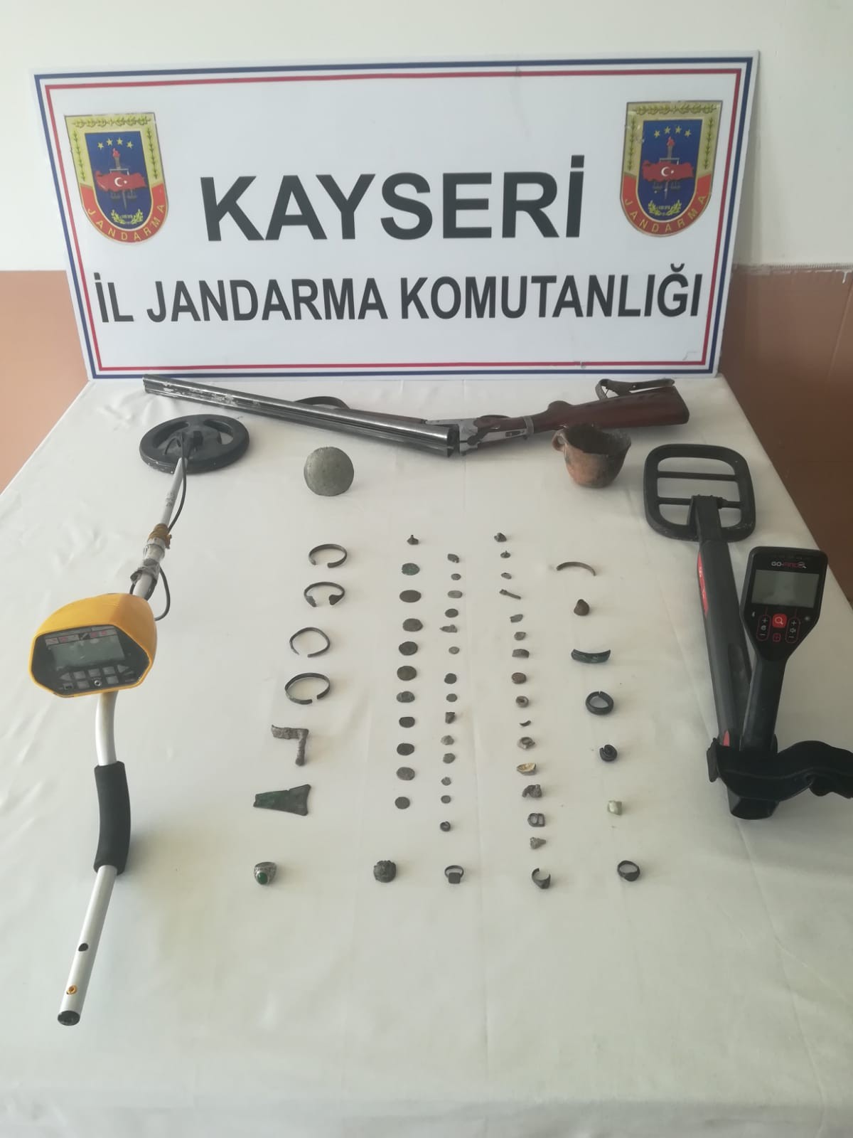 Jandarmadan kaçak kazı operasyonu