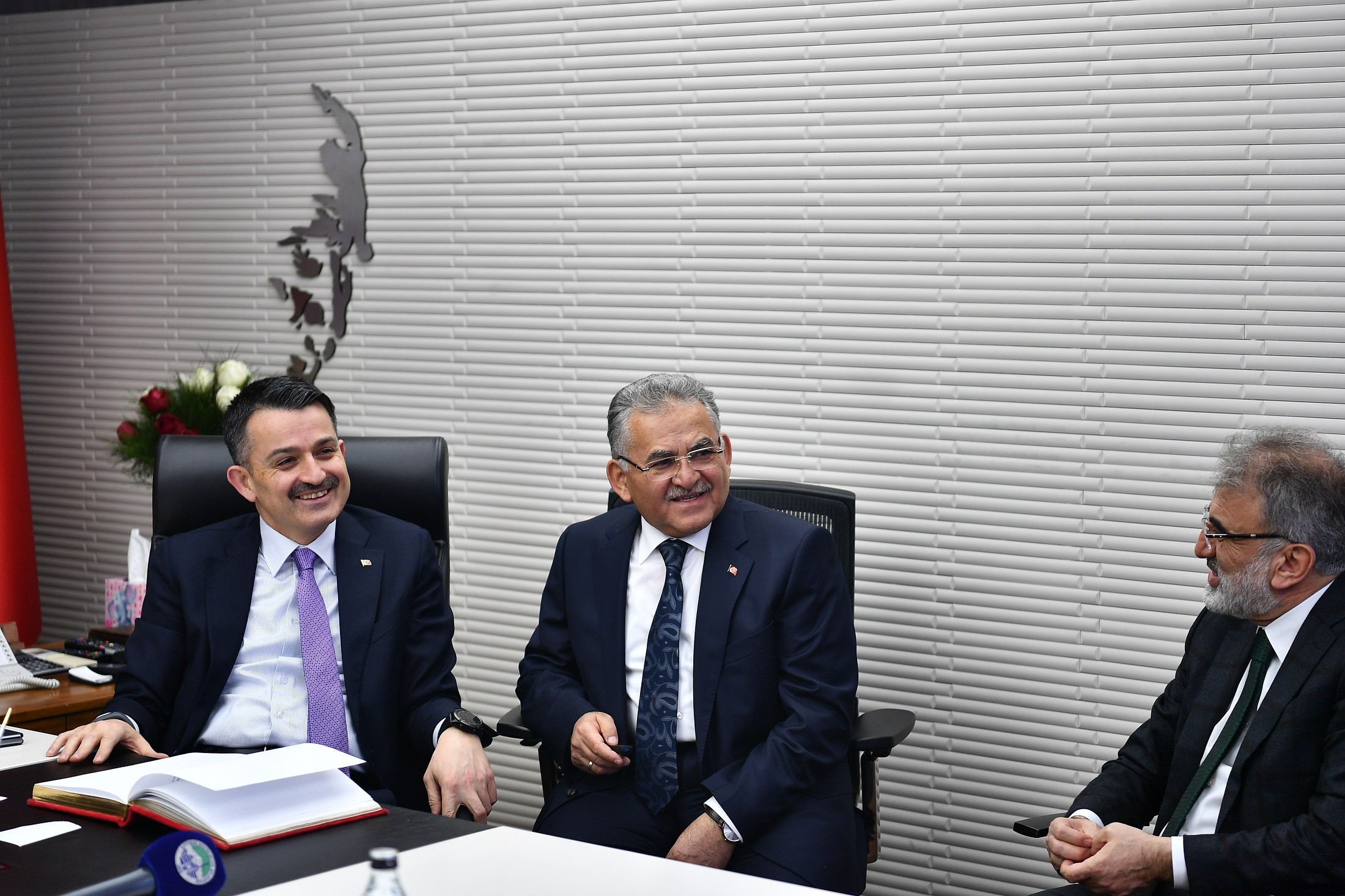 Bakan Pakdemirli Büyükşehir’de