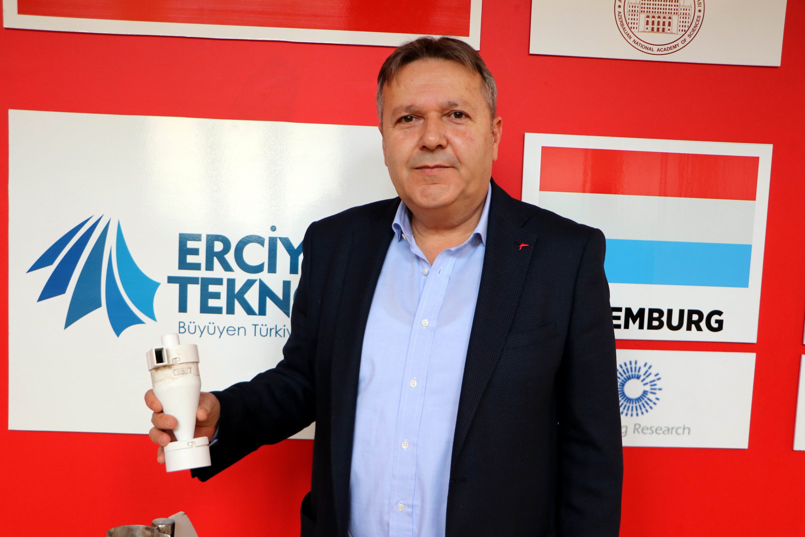 ERÜ’lü bilim adamının geliştirdiği milli rüzgar erozyonu ölçüm sistemine yurt dışından yoğun talep