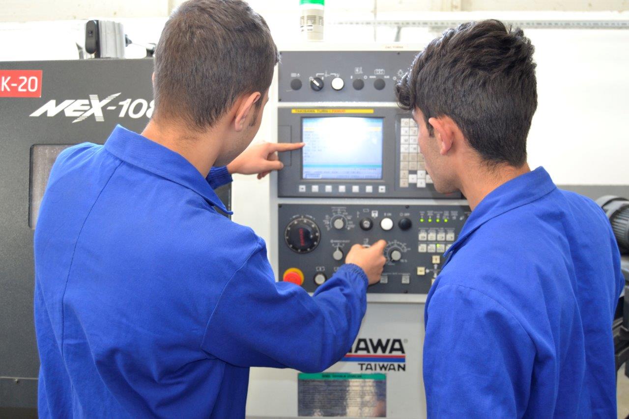 OSB TEKNİK KOLEJİ’NDEN ÖRNEK EĞİTİM