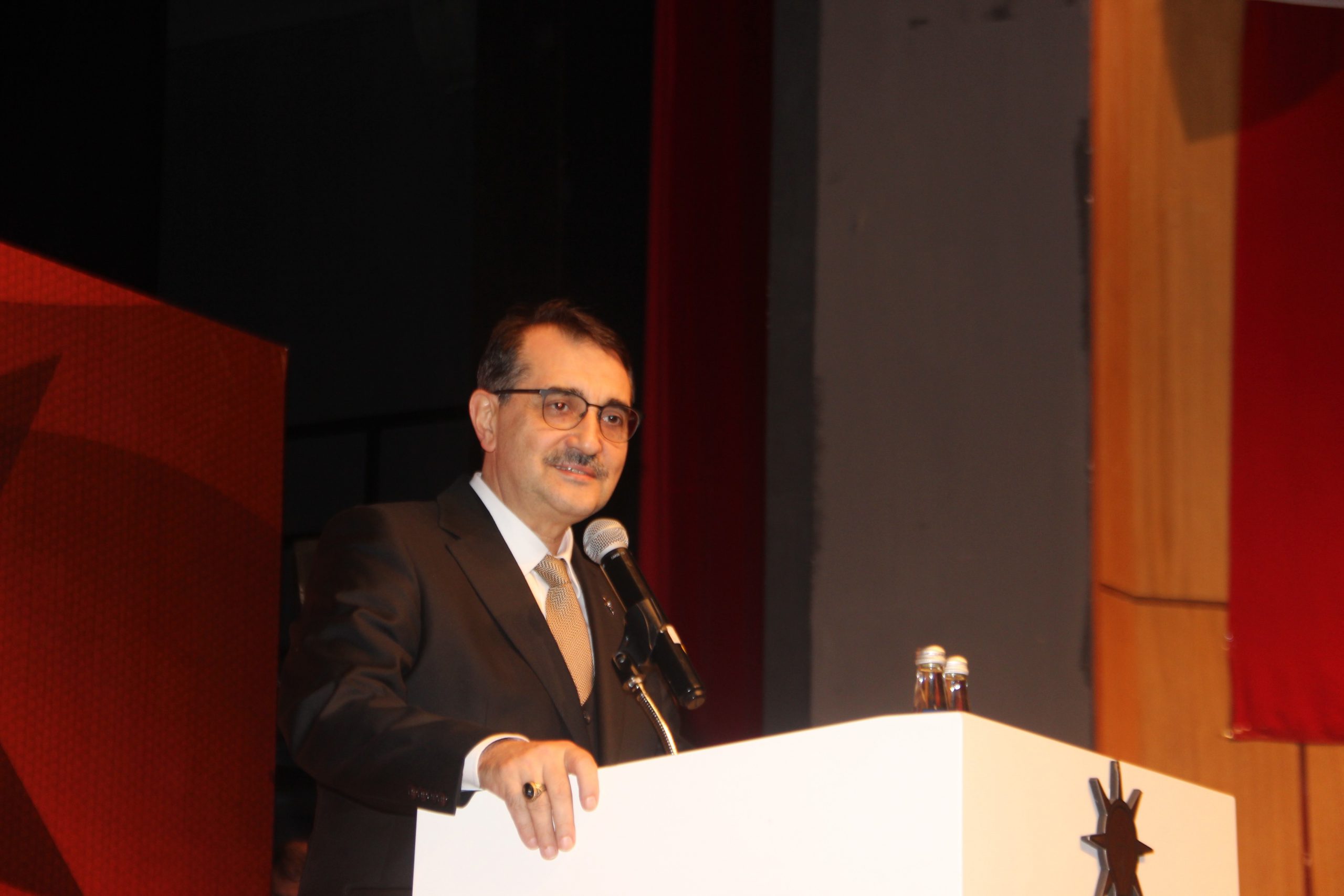 Bakan Dönmez Siyaset Akademisi’nin ilk dersini verdi