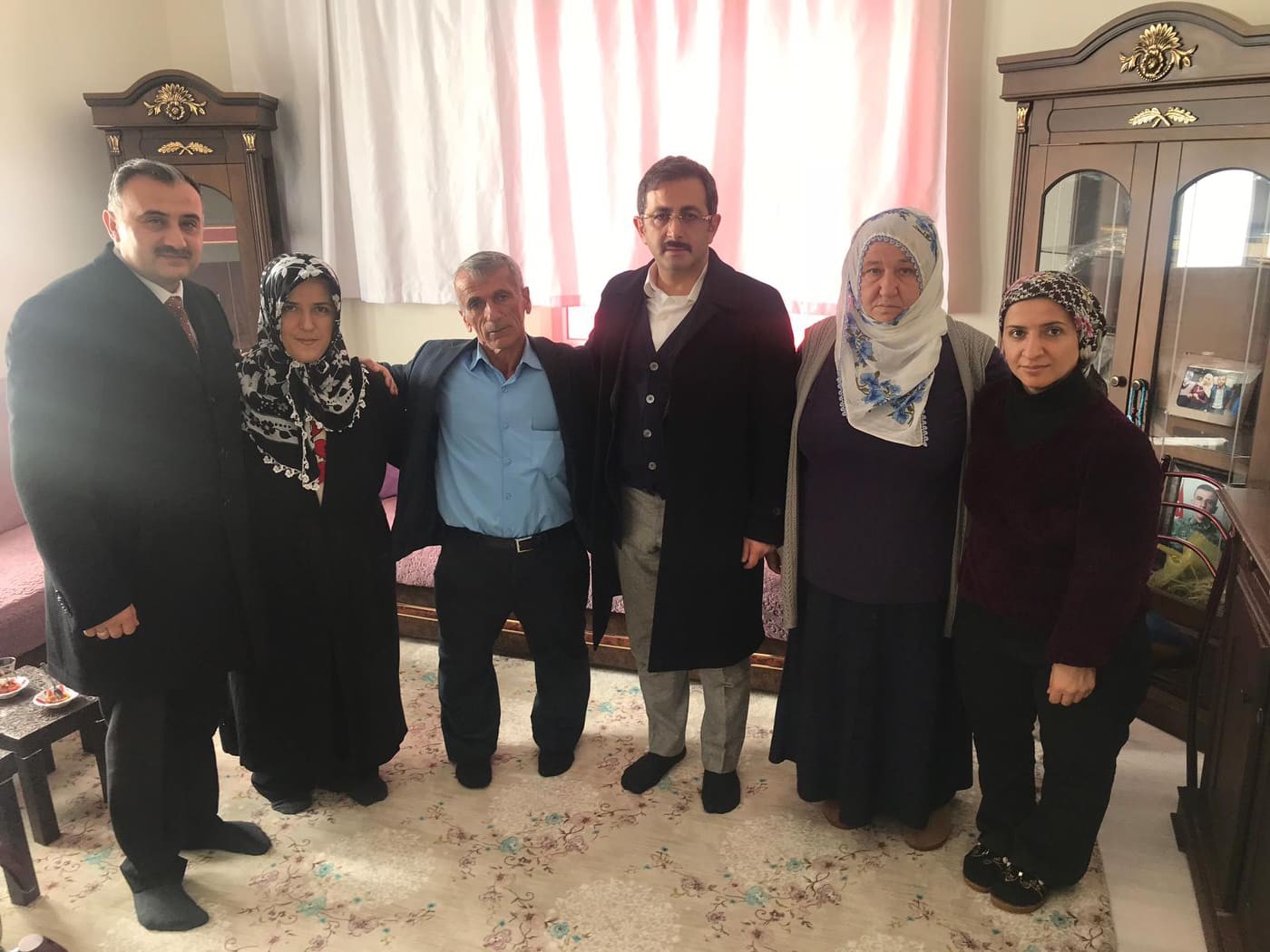 Aksu ve Cabbar’dan şehit evine ziyaret