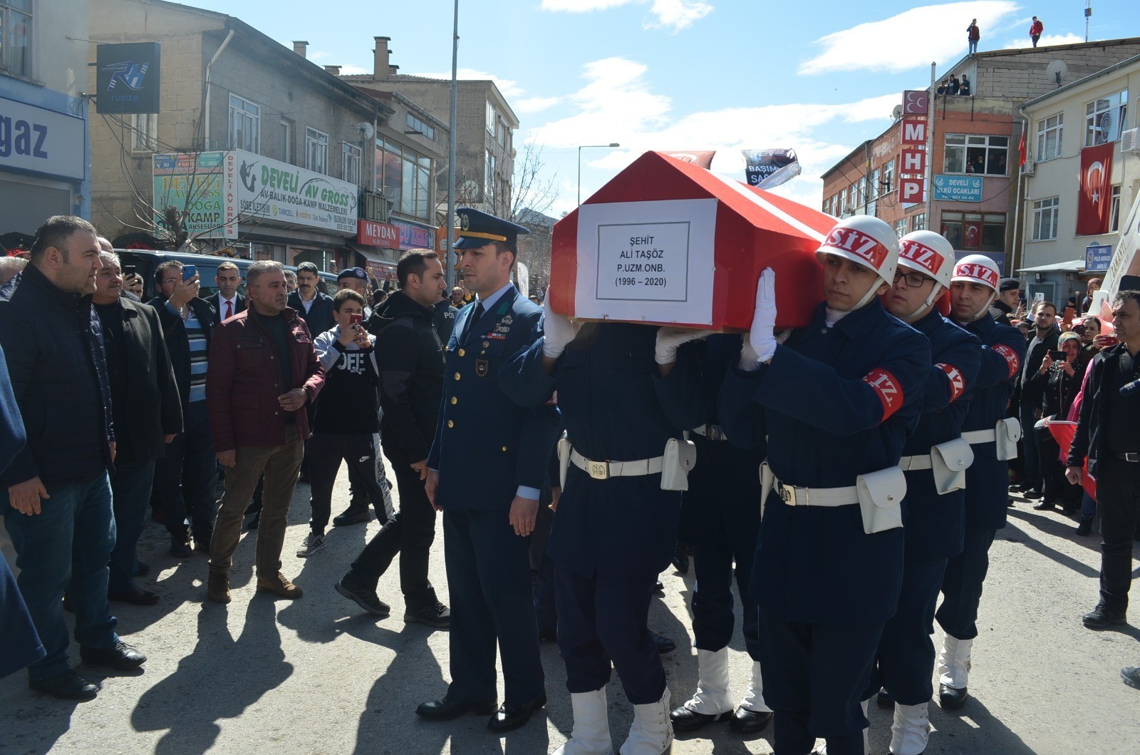 Şehit babasından duygulandıran davranış