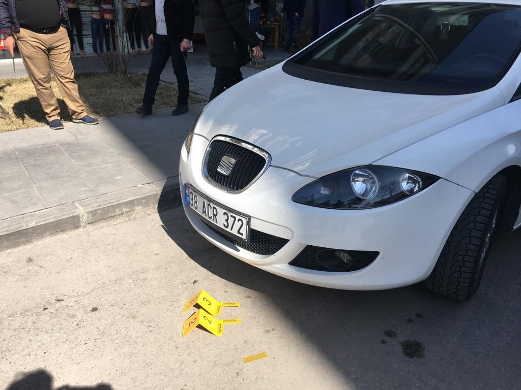 Kayseri’de silah sesleri polisi harekete geçirdi