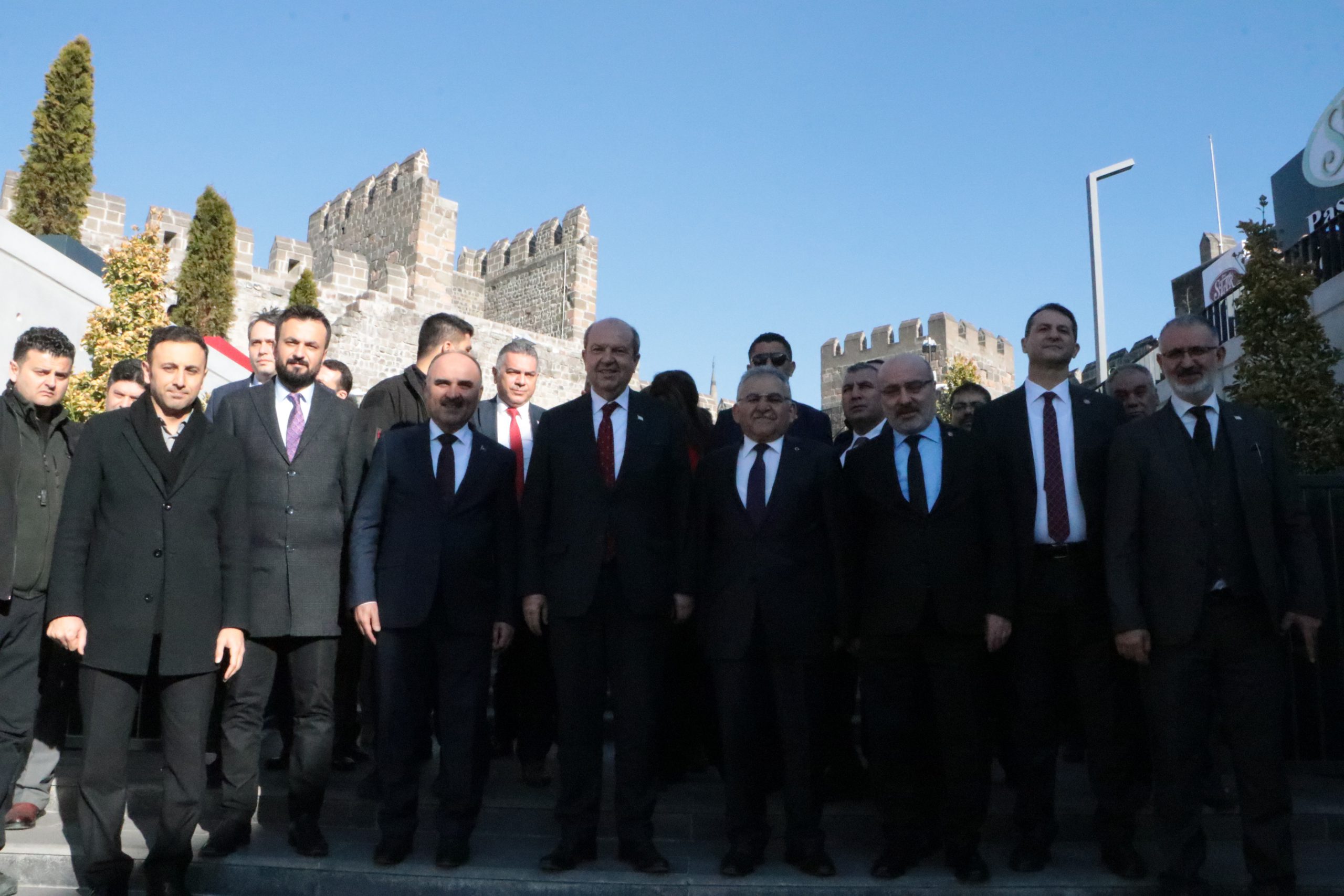 KKTC Başbakanı Tatar’dan ‘Bahar Kalkanı’ operasyonuna destek