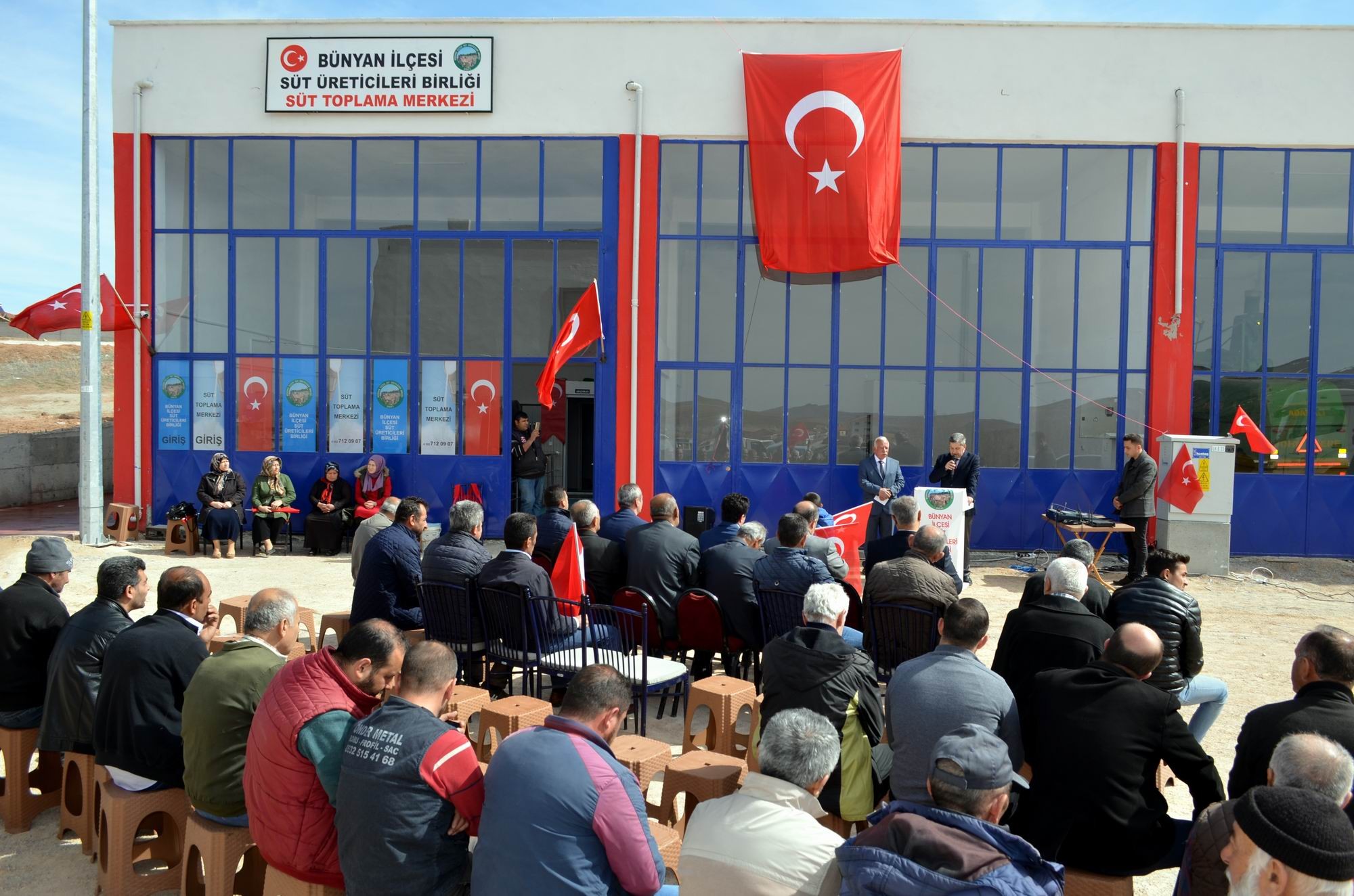 Bünyan’dan Mehmetçiğe 45 ton süt gönderildi