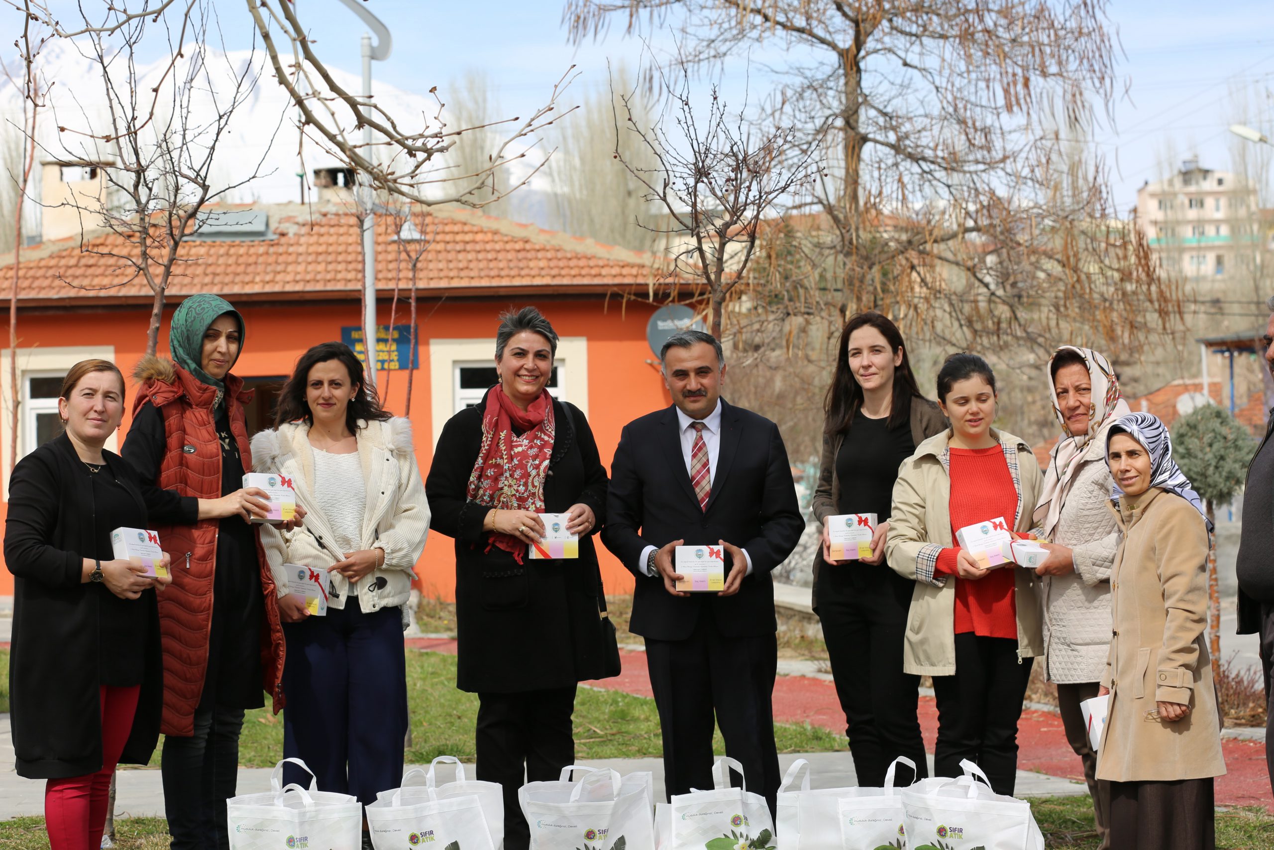 Başkan Mehmet Cabbar’dan 8 Mart Dünya Kadınlar Günü kutlaması