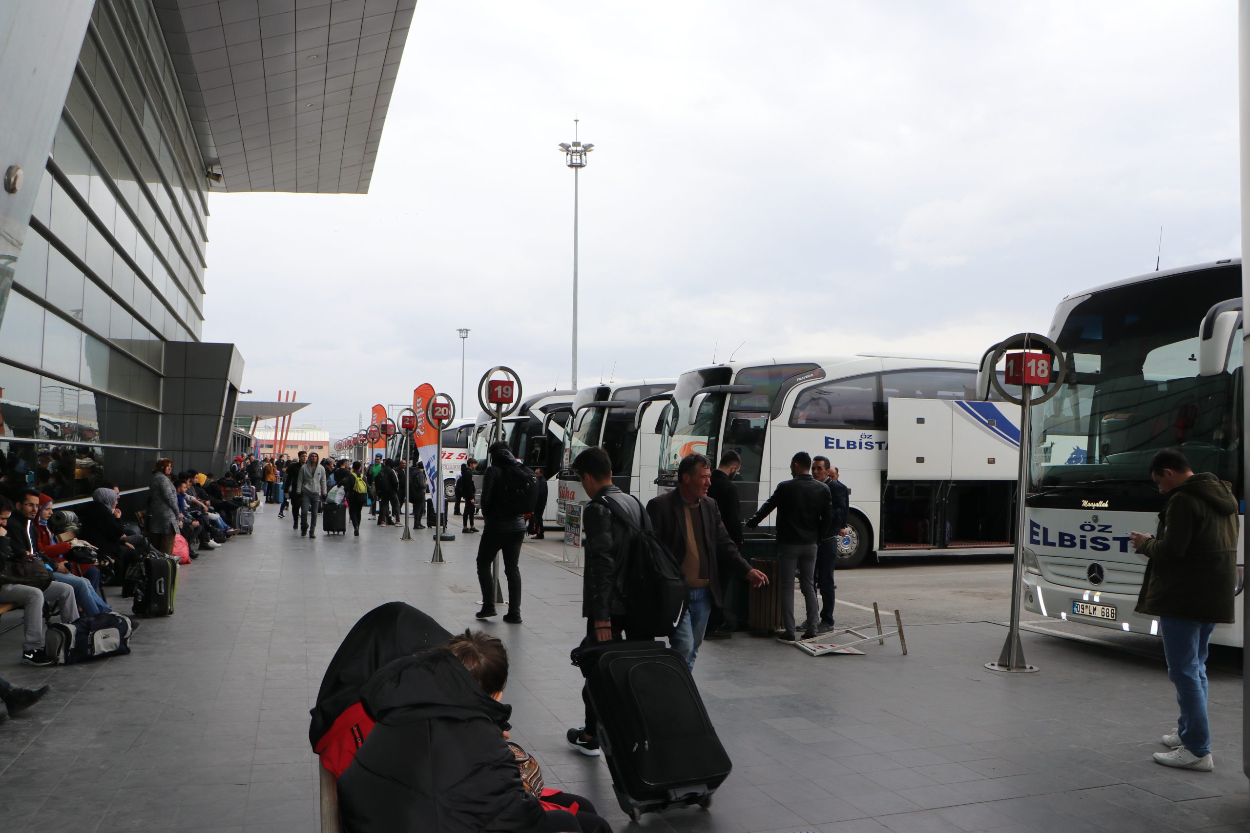 Kayseri Şehir Terminali’nde ‘Öğrenci’ yoğunluğu