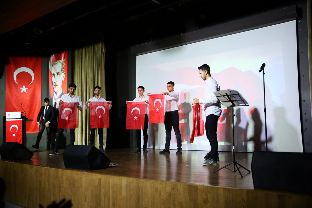 AGÜ’de Şehitleri Anma Programı