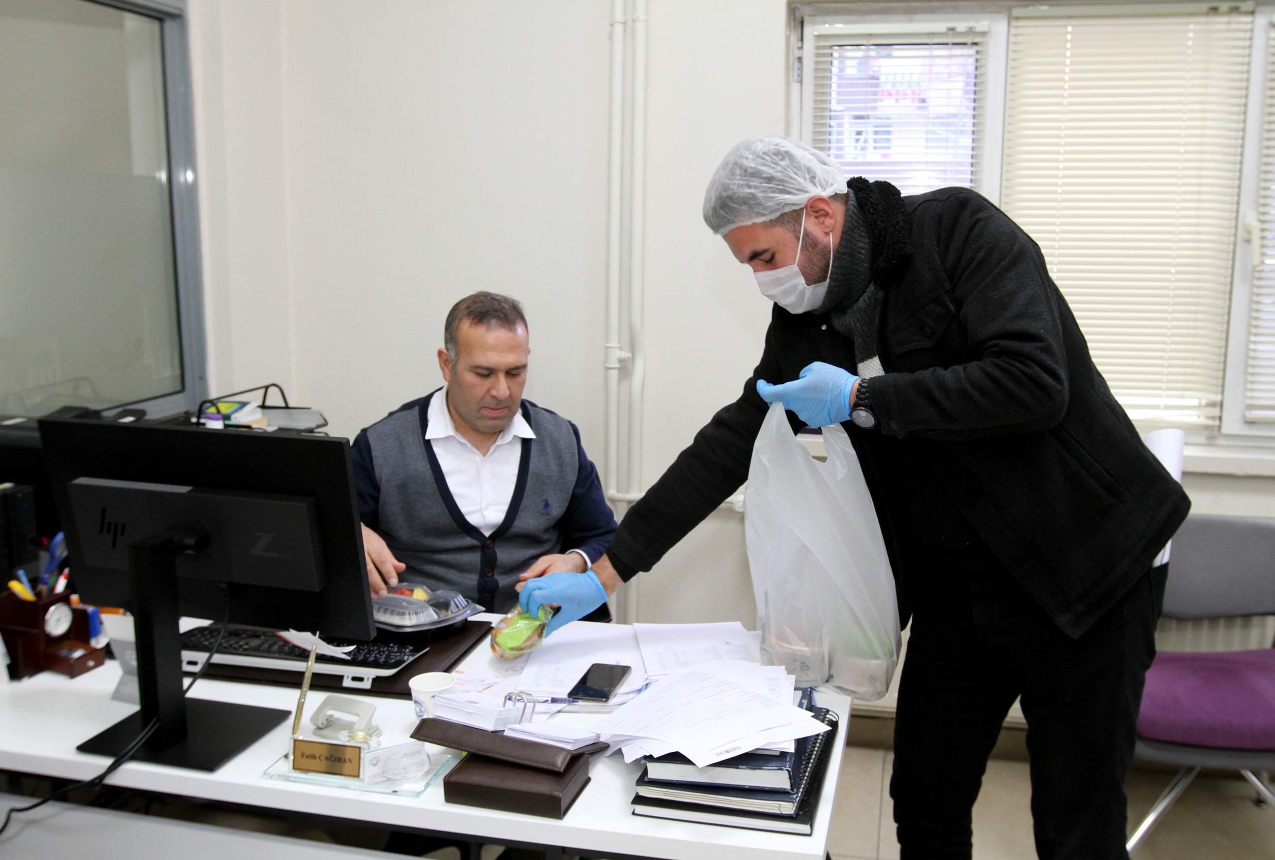 Talas’ta Öğle Yemekleri Odalara Servis Edildi