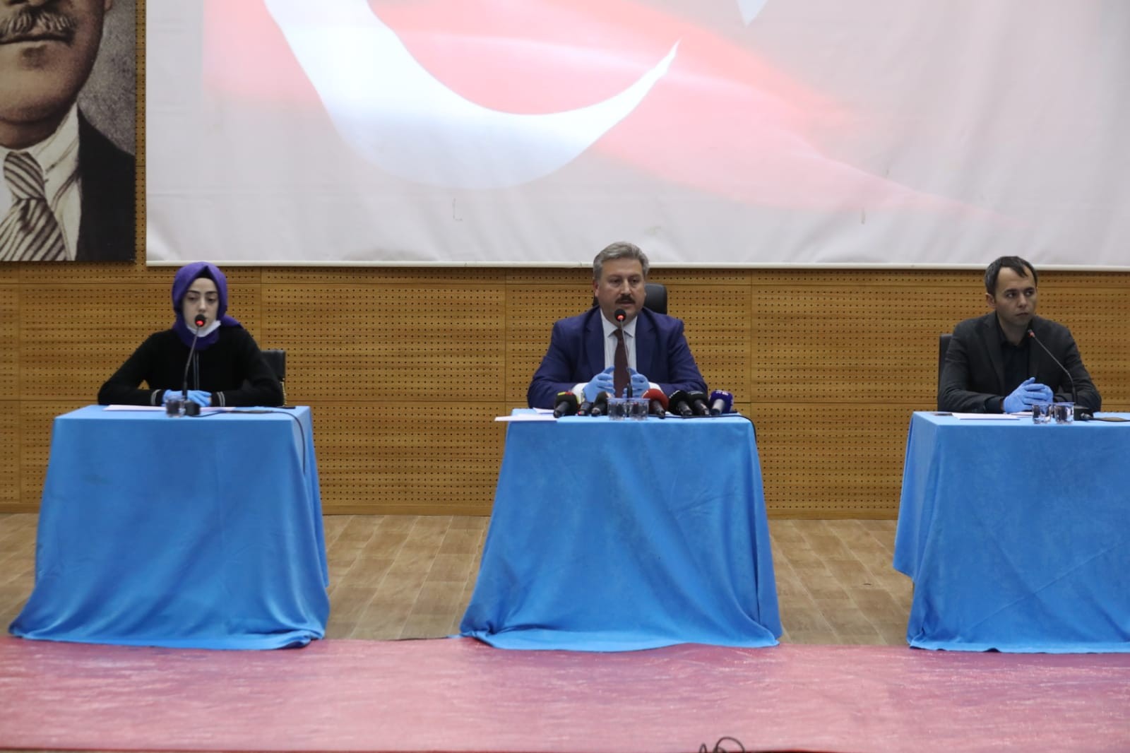 Başkan Palancıoğlu: “Otopark Yönetmeliği ile ilgili olarak işlemlerde yoğunluğun en aza indirilmesi öngörülmüştür”