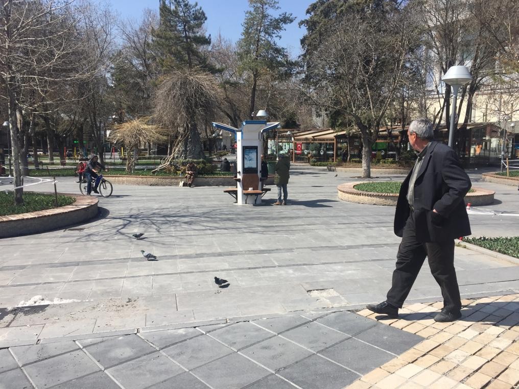 65 yaş üstü vatandaşlara sokağa çıkma yasağı uygulaması