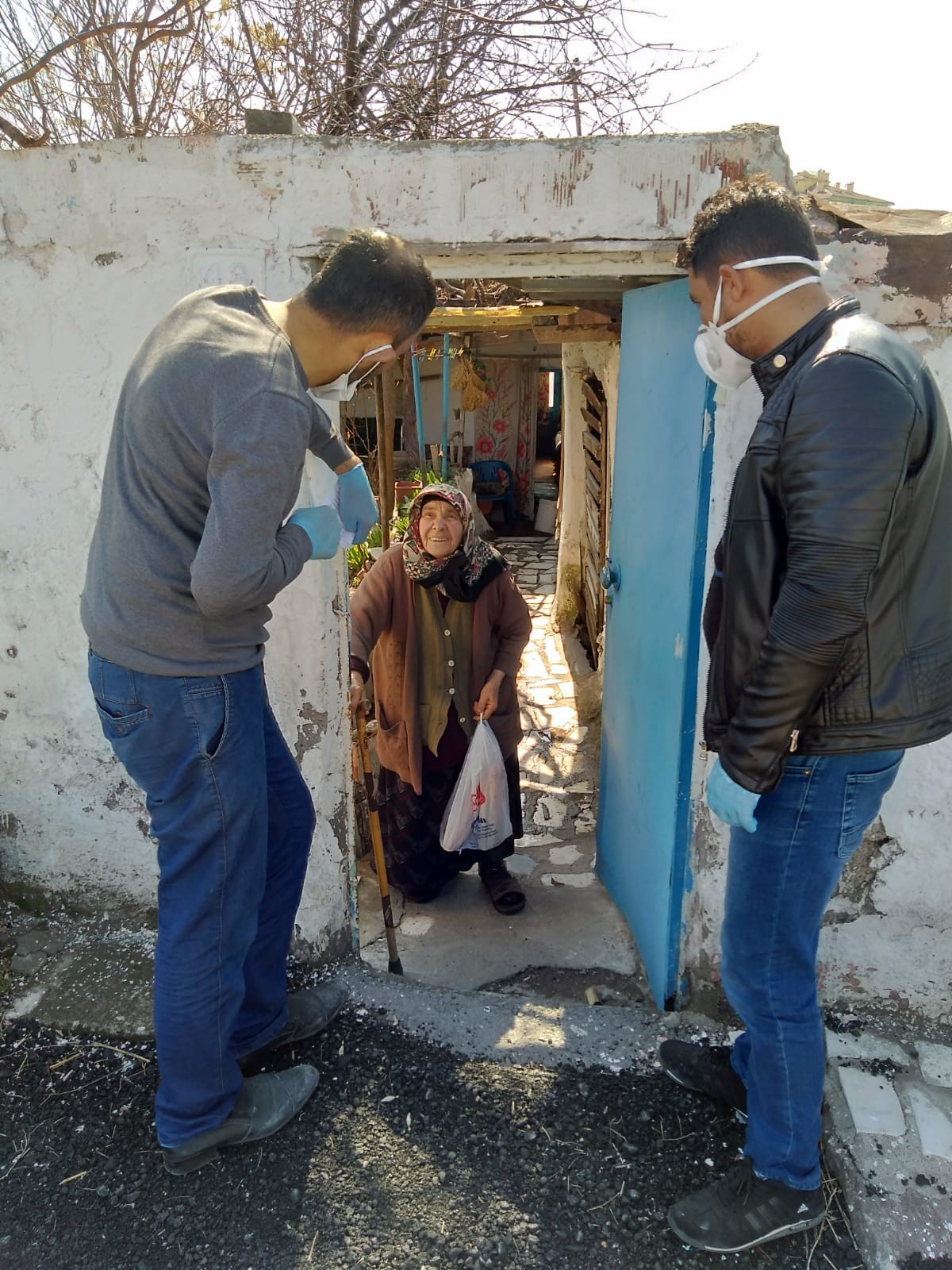 MHP Kocasinan İlçe Teşkilatı Vatandaşların Yardımına Koşuyor