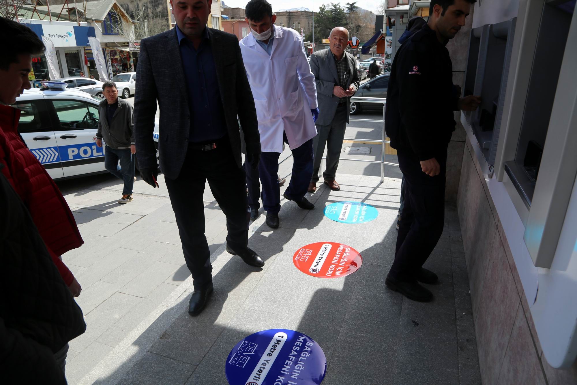 Belediye ekiplerinin salgına karşı bilgilendirme çalışmaları devam ediyor