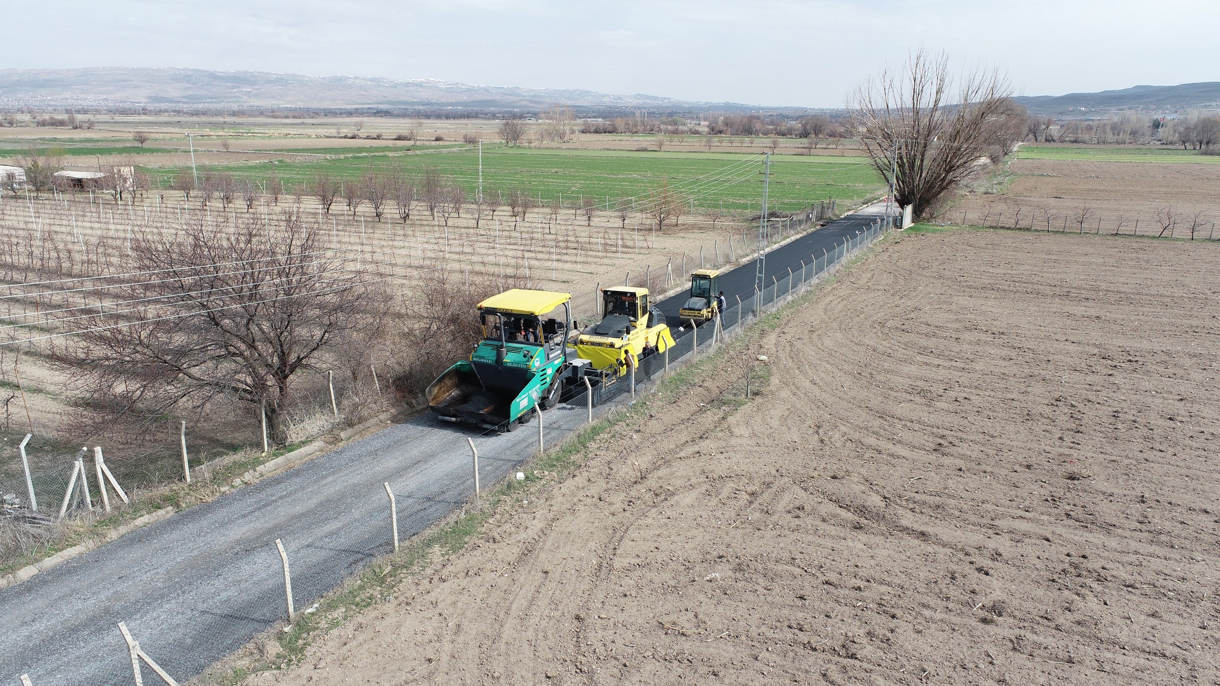 Bağpınar Mahallesi’ne asfalt hayırlı olsun