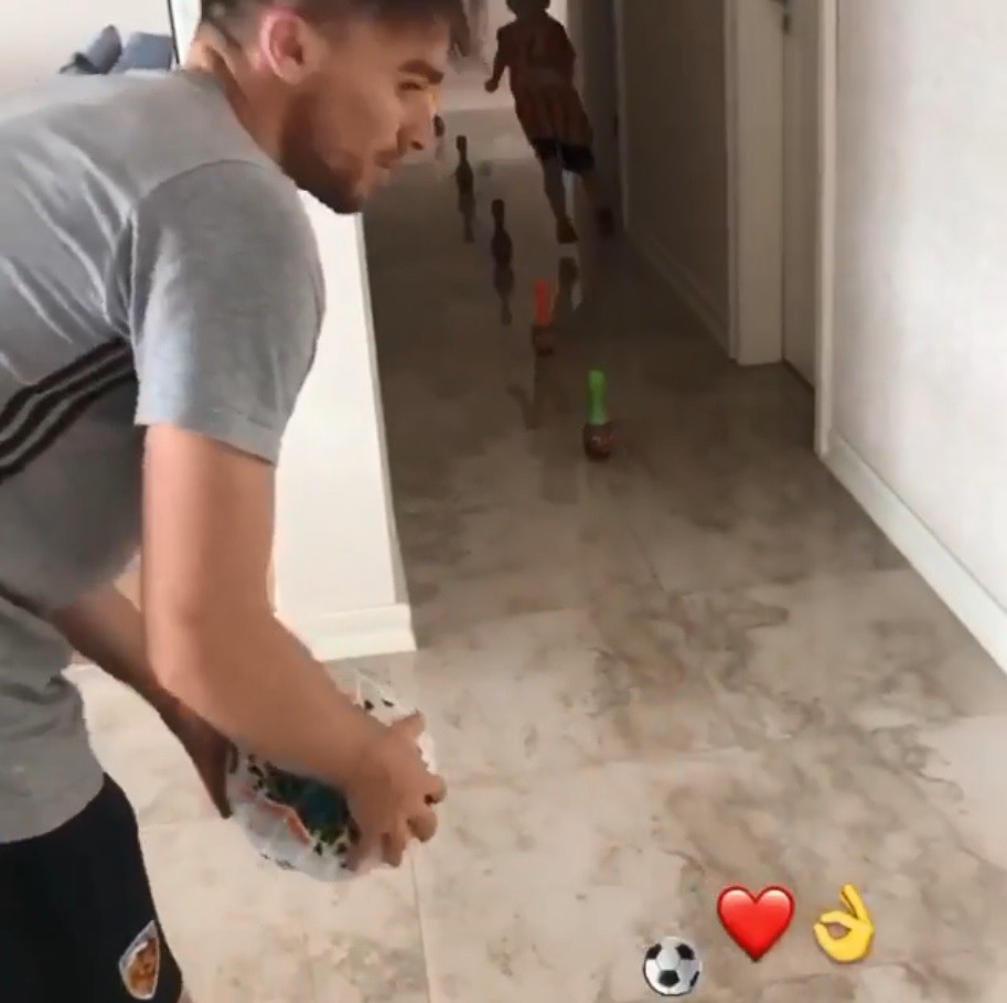 Rienstra’dan ‘içeride oynayalım’ paylaşımı