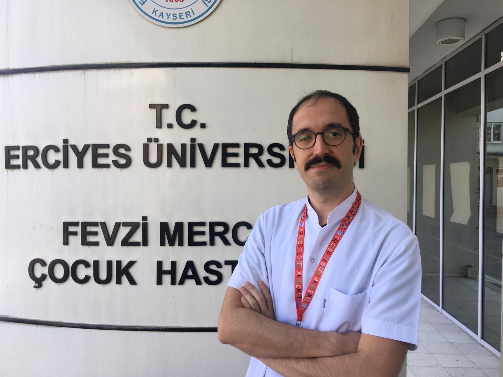Uzman Doktor Benhur Çetin: “Maske doğru kullanılmazsa bizler için enfeksiyon kaynağı olacaktır”