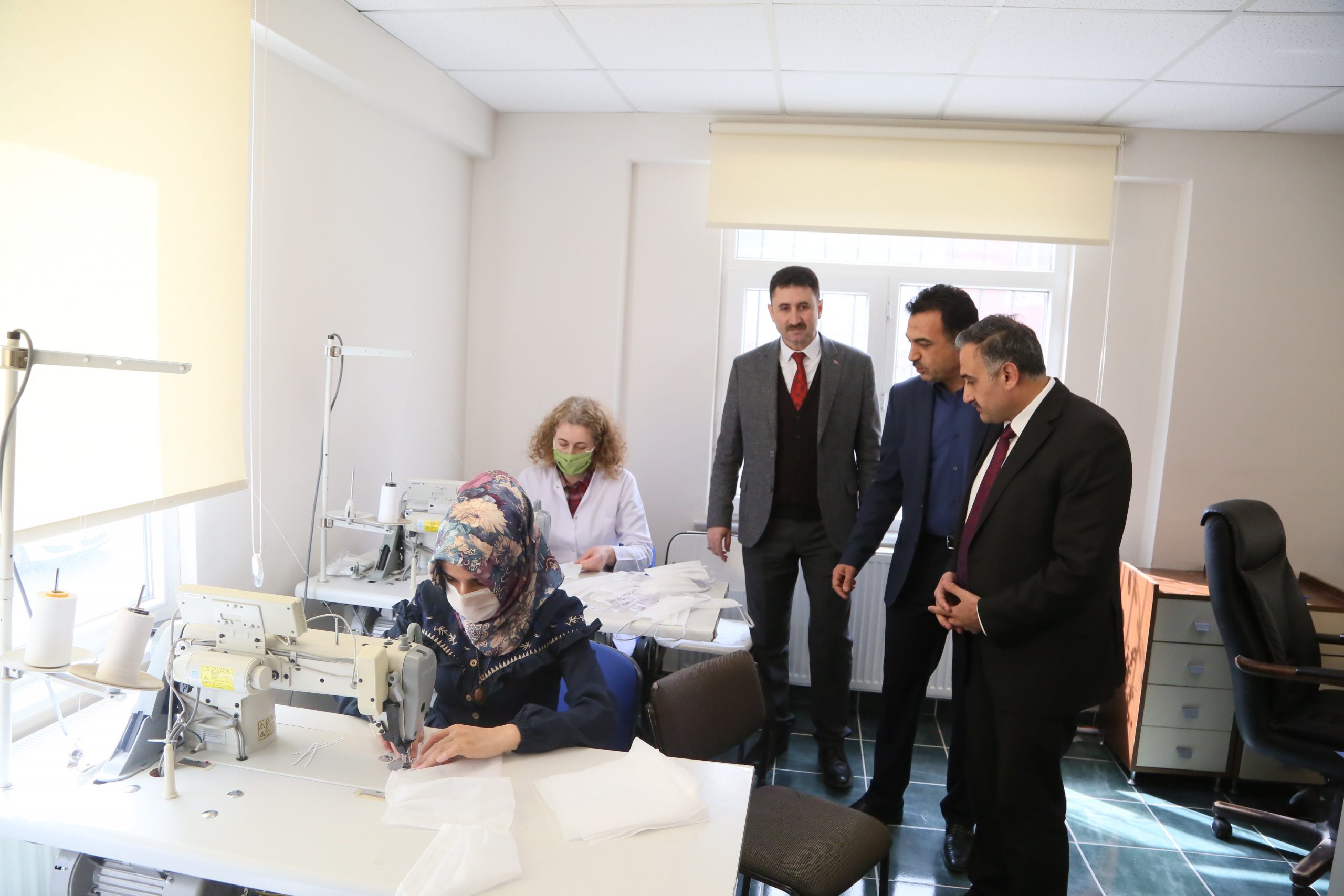 Develi Belediyesi’nden ekiplere maske desteği