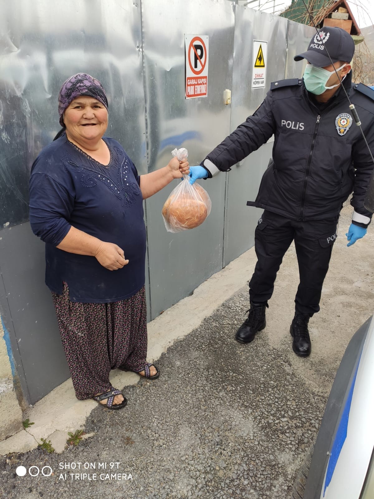 Polis ekiplerinden yaşlılara kesintisiz hizmet