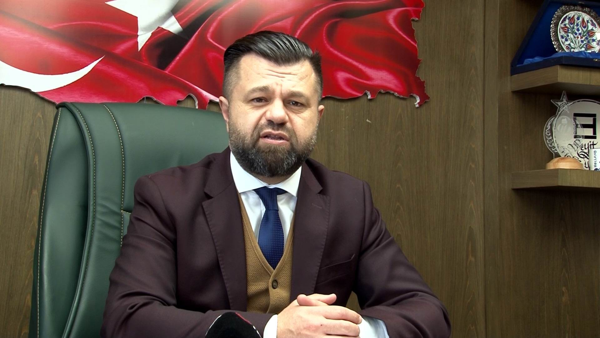 Kayserili avukat TFF başkanı Özdemir hakkında suç duyurusunda bulundu