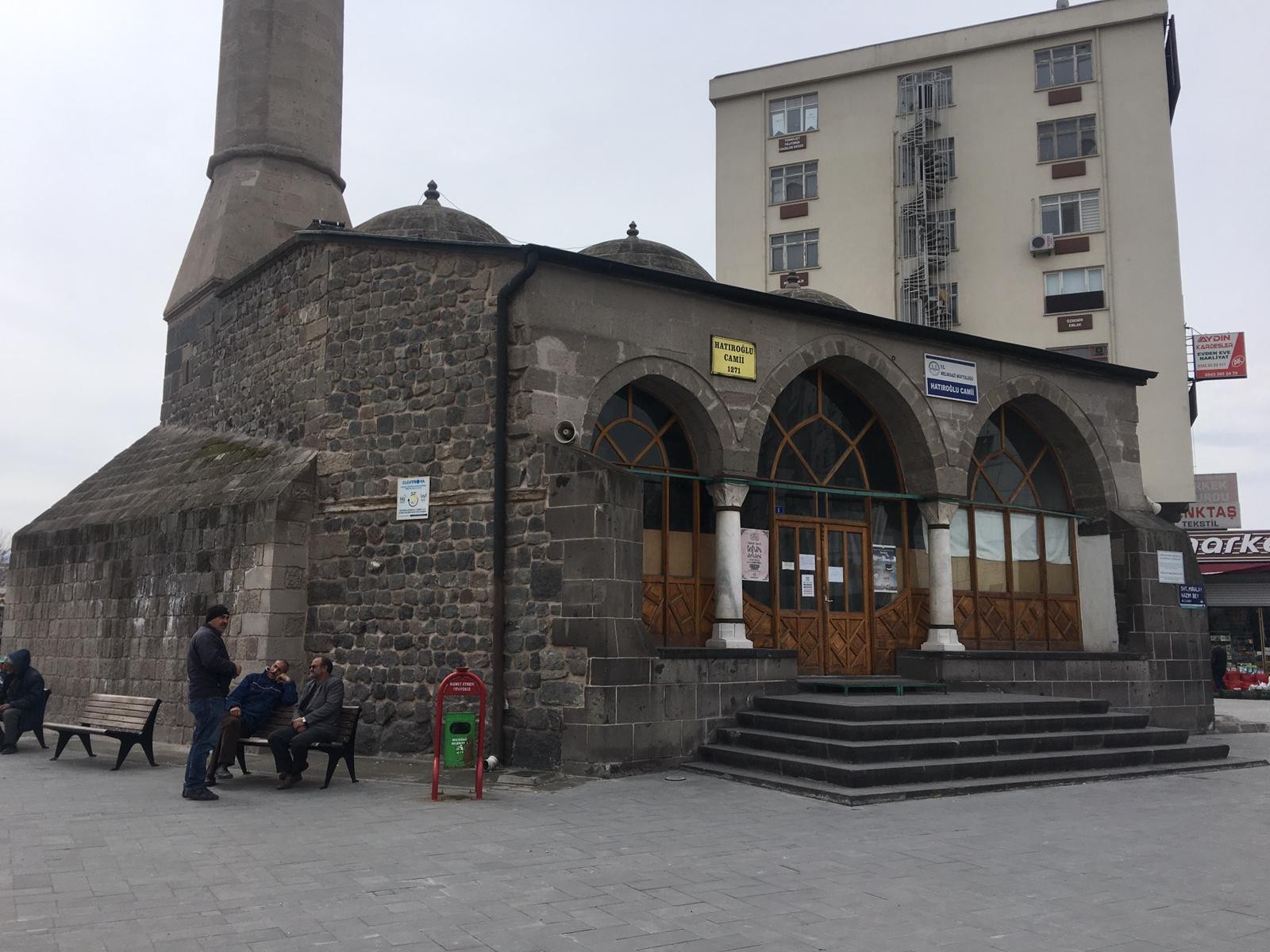 Kayseri’de cami avlusunu fareler bastı