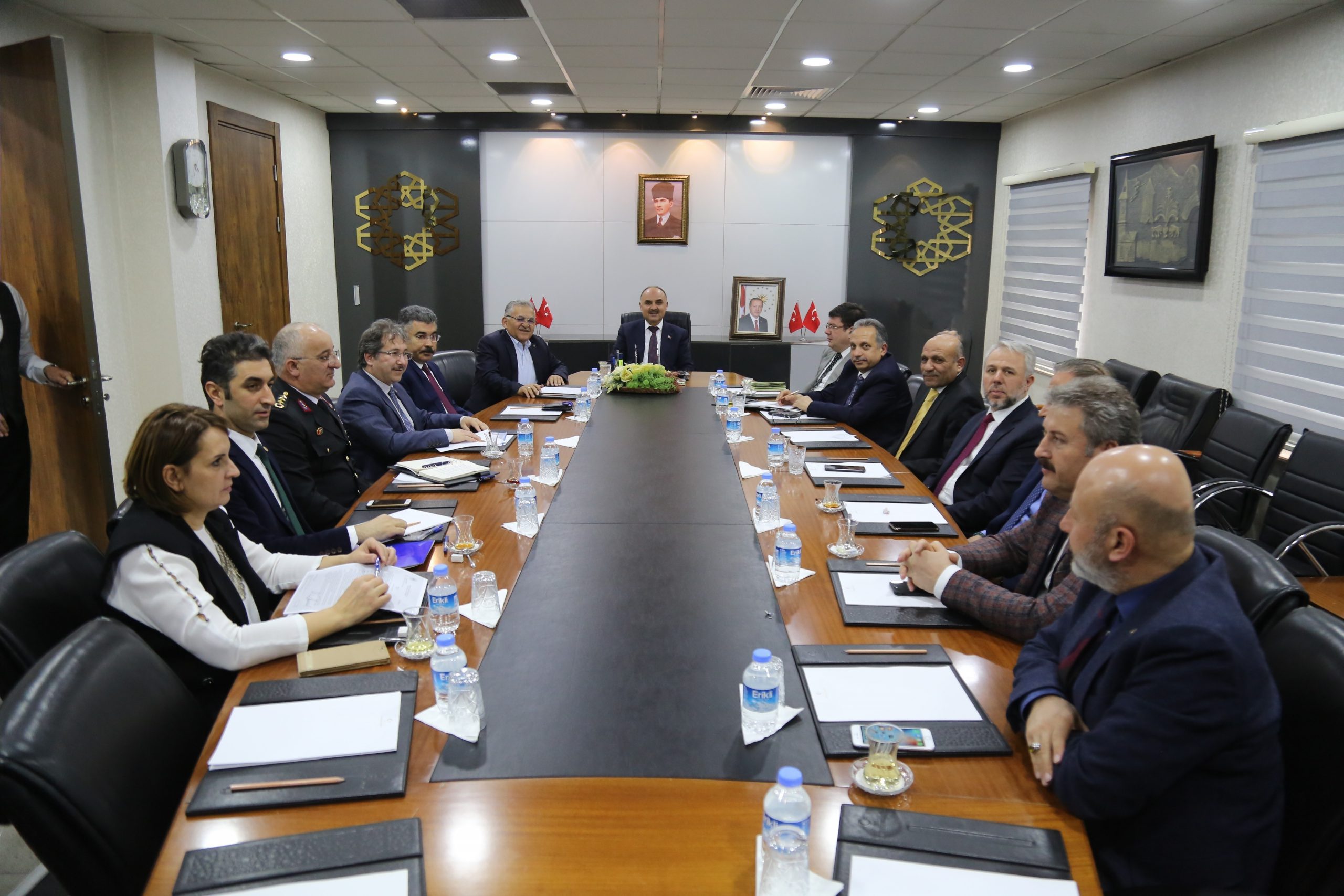 Vali Günaydın başkanlığında korona virüs toplantısı