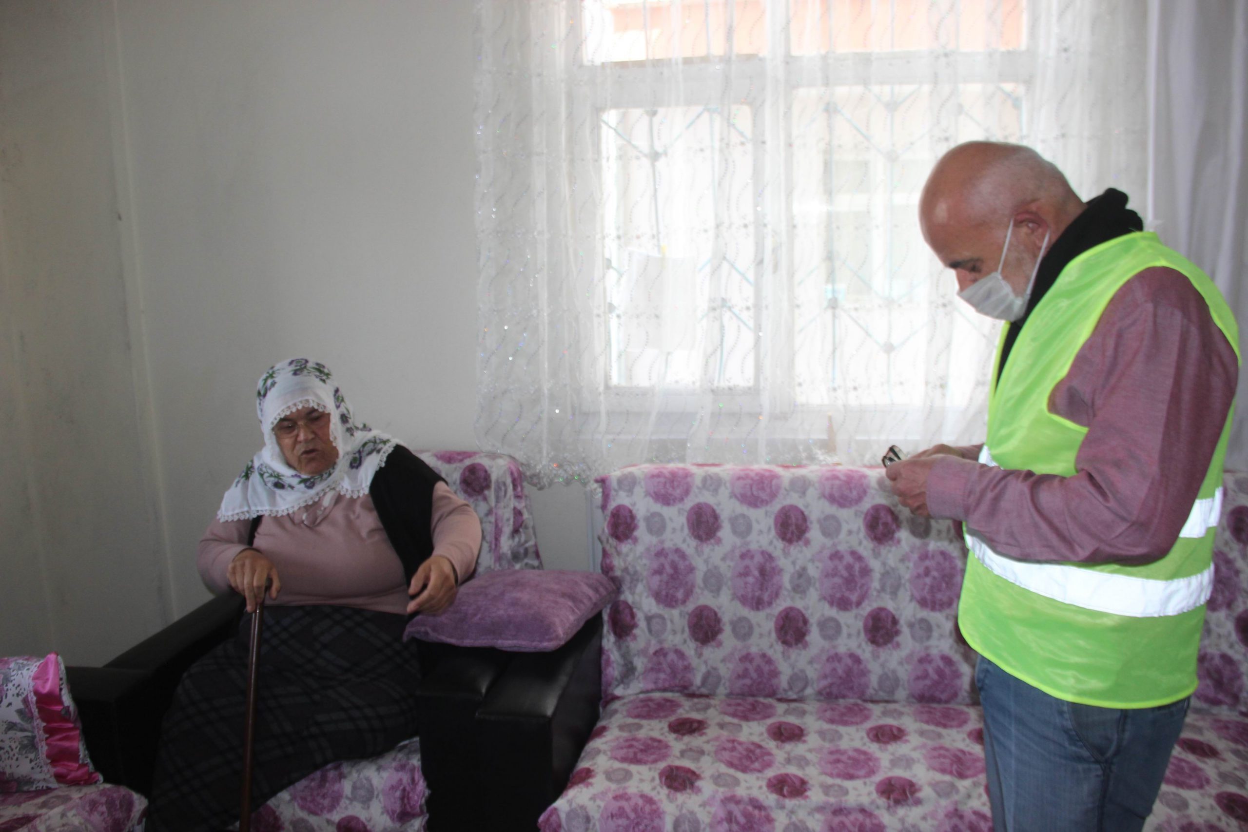 Bayram ikramiyesini aldı, Vefa Destek Grubu’nun yardımı ile ’Biz bize yeteriz’ kampanyasına destek oldu