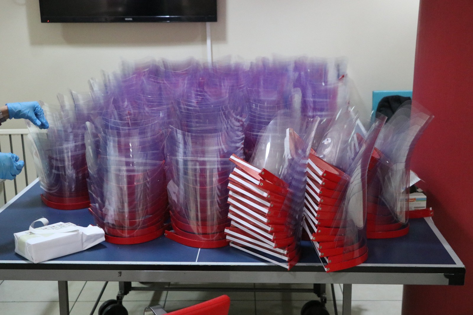 Gençlik Merkezi’nde ‘Korumalı maske’ mesaisi