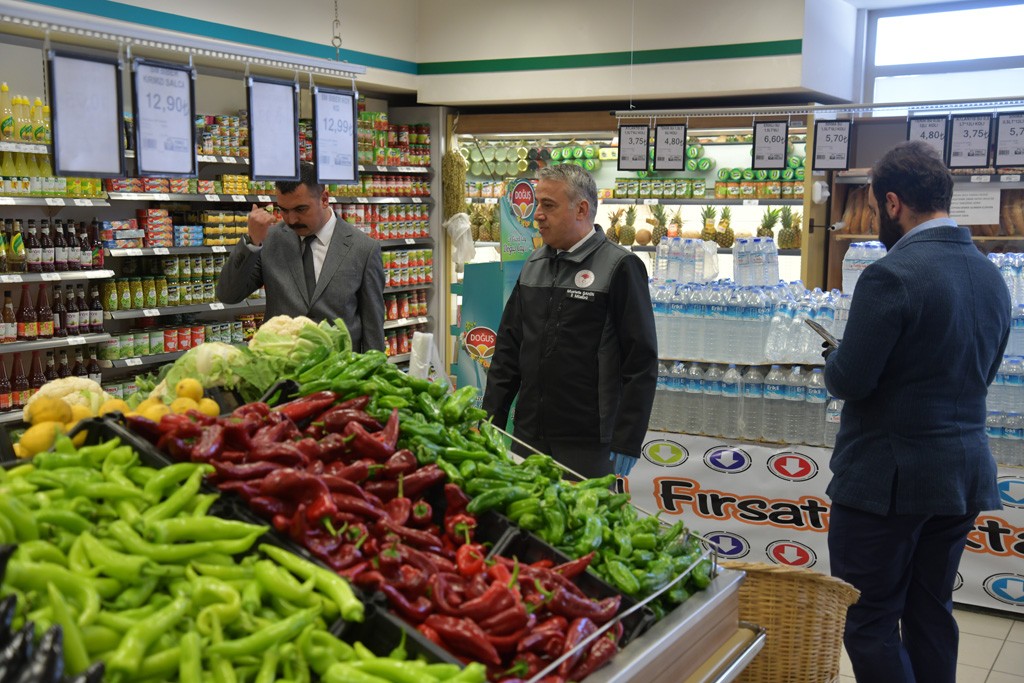 Şahin, “Gıdalara vatandaşın direk temasını önlemede yüzde 90 başarılı olduk”