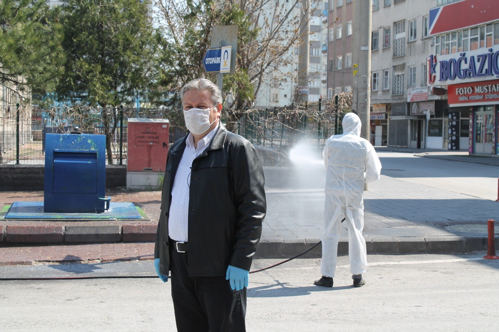 Maske ve eldivenler özel atık kutusunda toplanacak