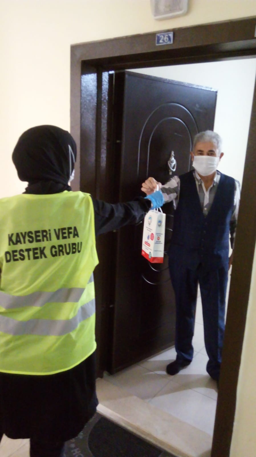 Gurbetçi vatandaştan ‘Biz Bize Yeteriz Türkiyem’ kampanyasına 400 Euro