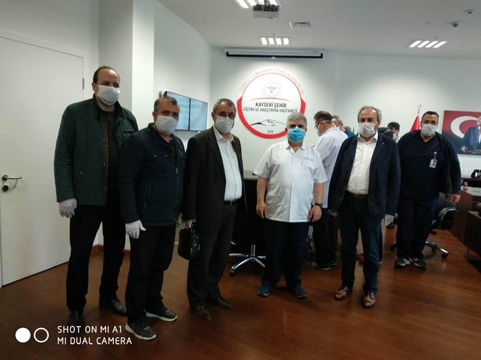 Memur-Sen’den sağlık ve PTT çalışanlarına koruyucu maske desteği