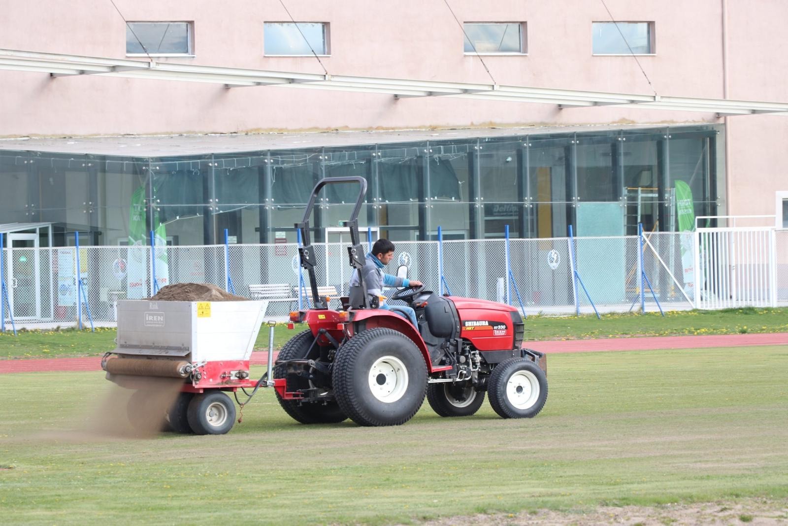Tesislerde yenileme çalışmaları devam ediyor
