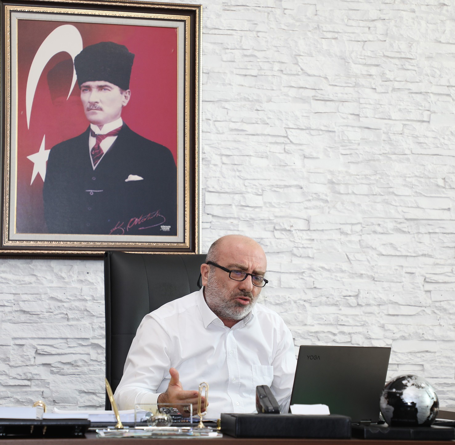 KAYÜ Rektörü Karamustafa, uzaktan eğitim sistemi üzerinden öğrencilerle buluştu