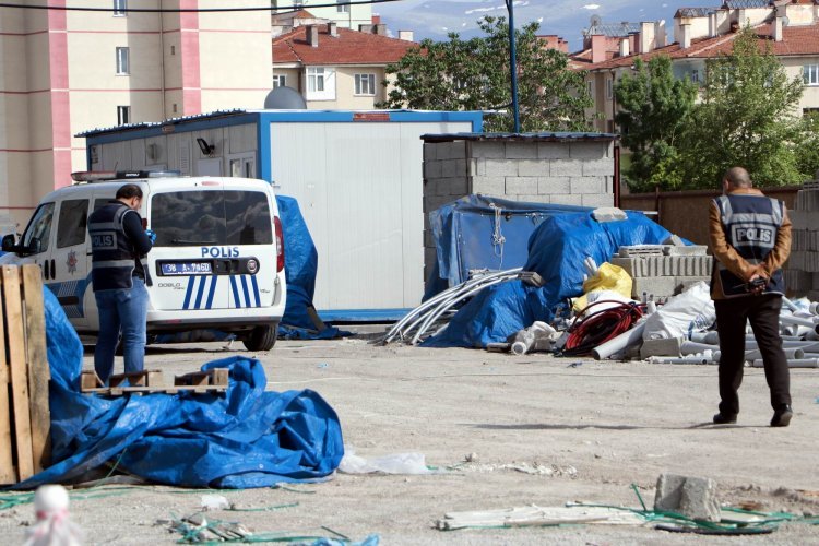 İnşaat bekçisi kulübede ölü bulundu
