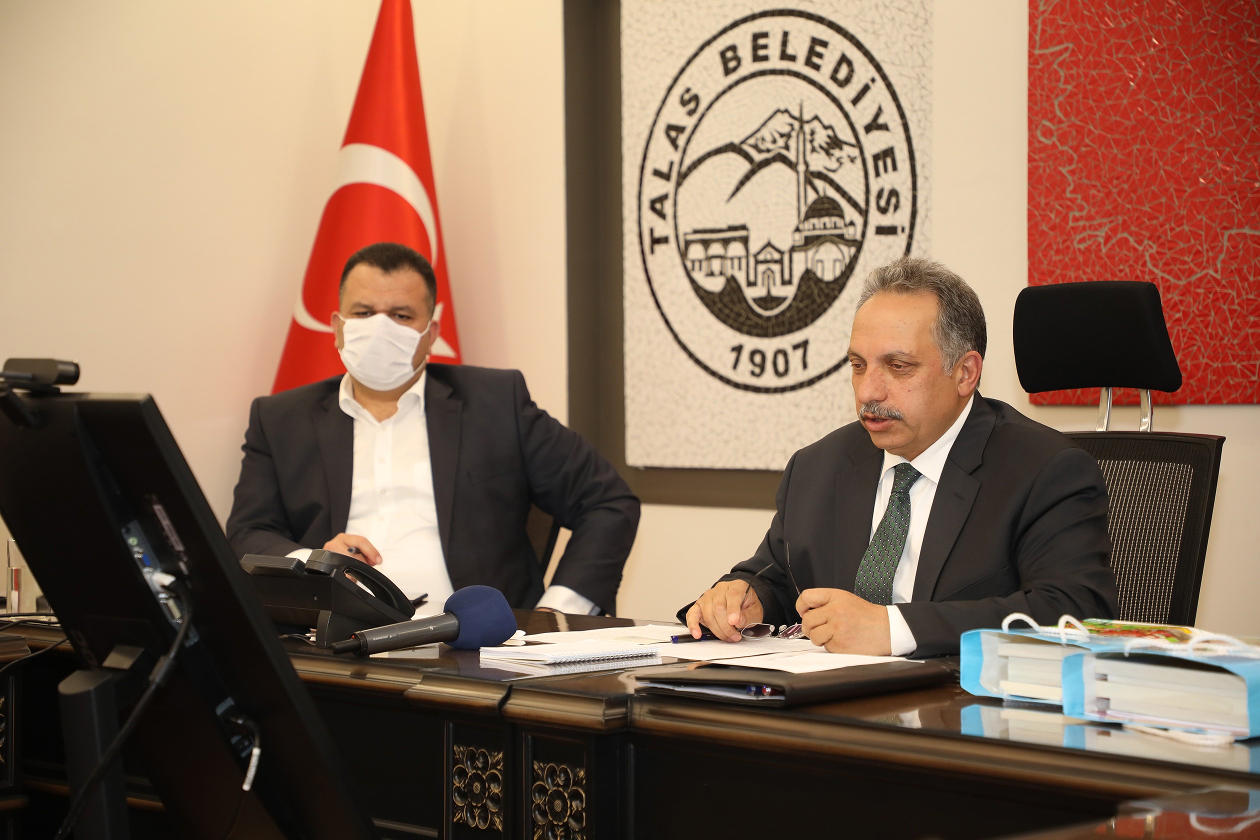 Başkan Yalçın, beyaz masaya sanal ortamda devam ediyor